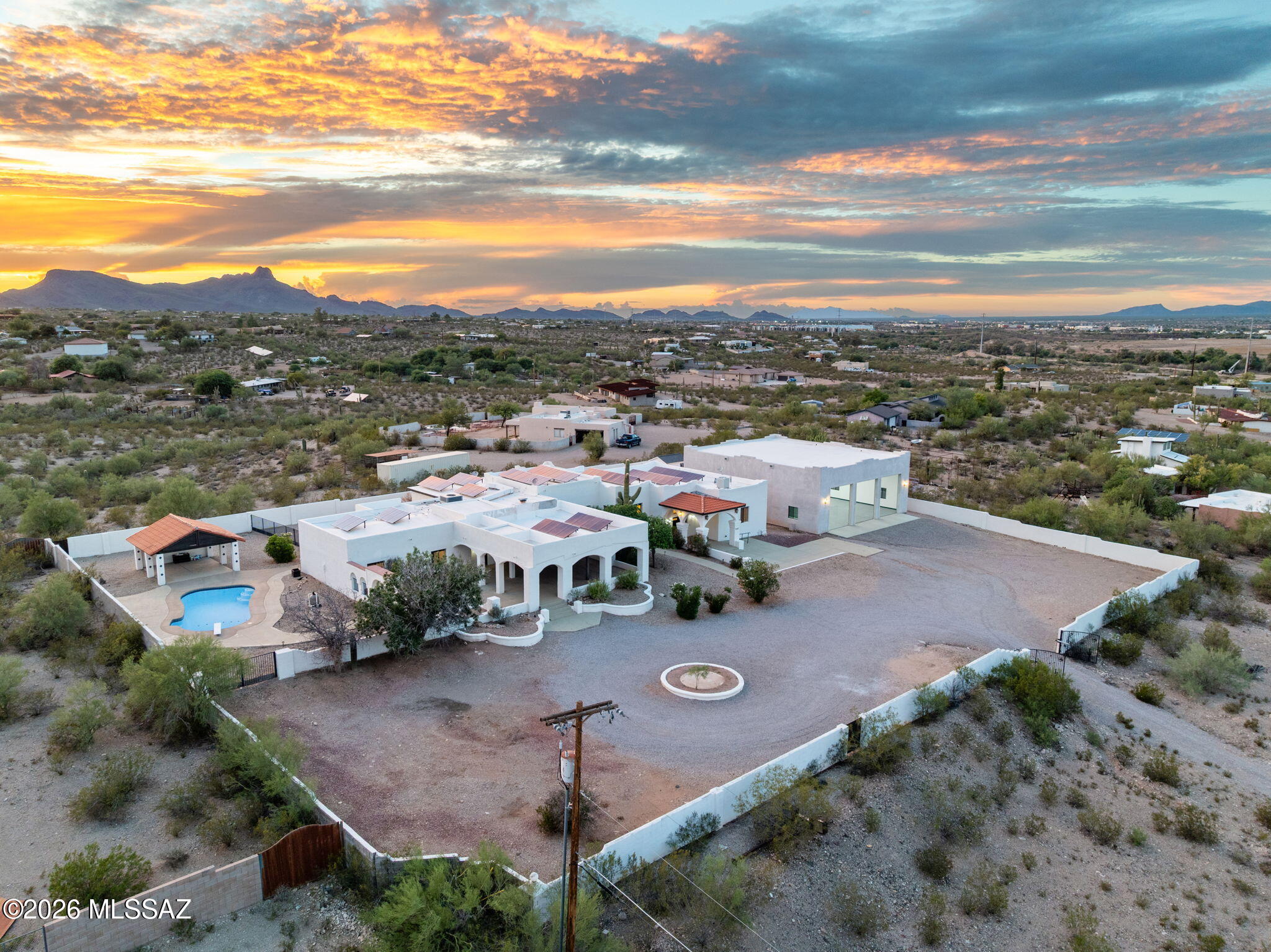 6241 N Panorama Drive