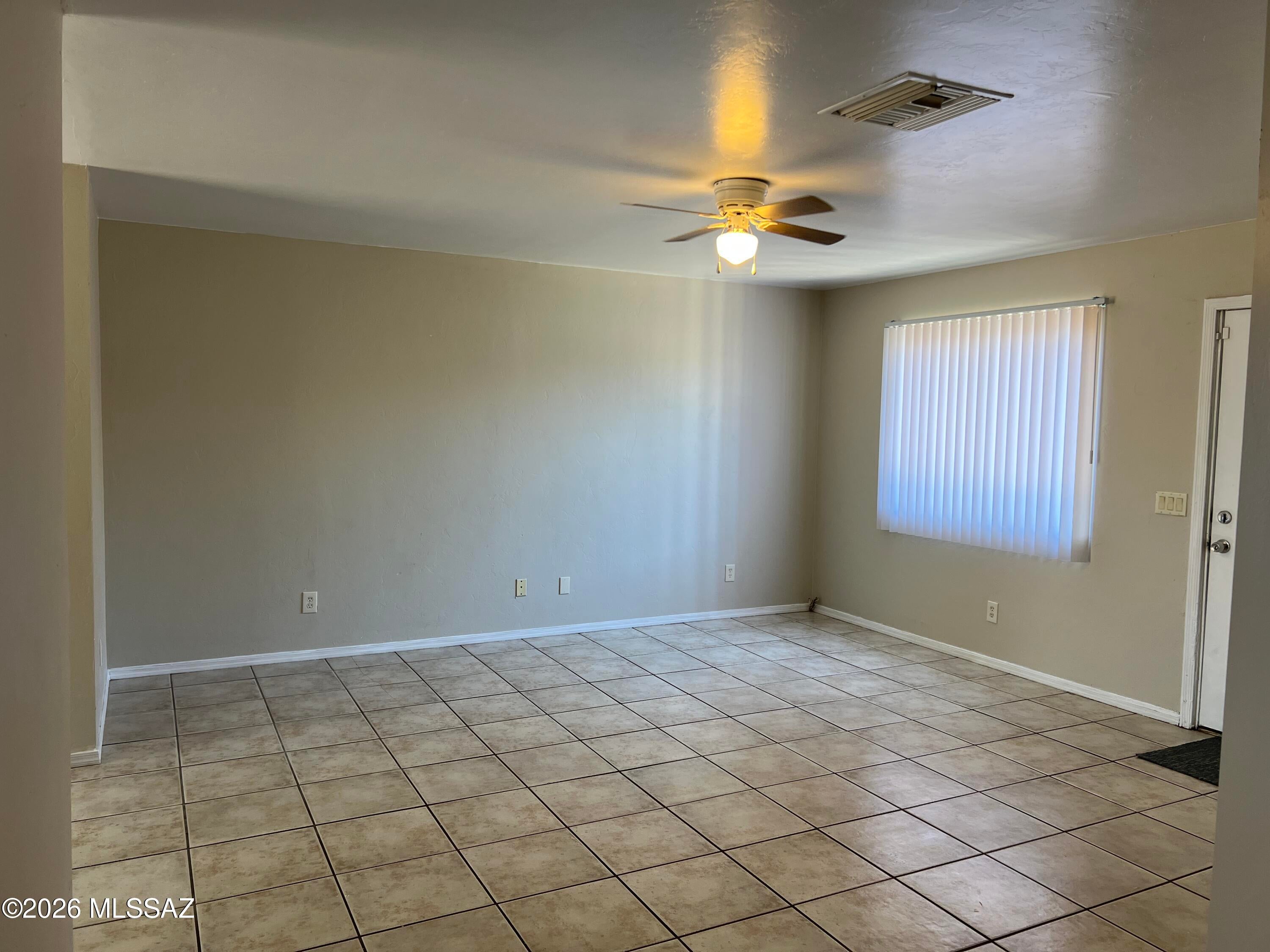 113 W Corona Road