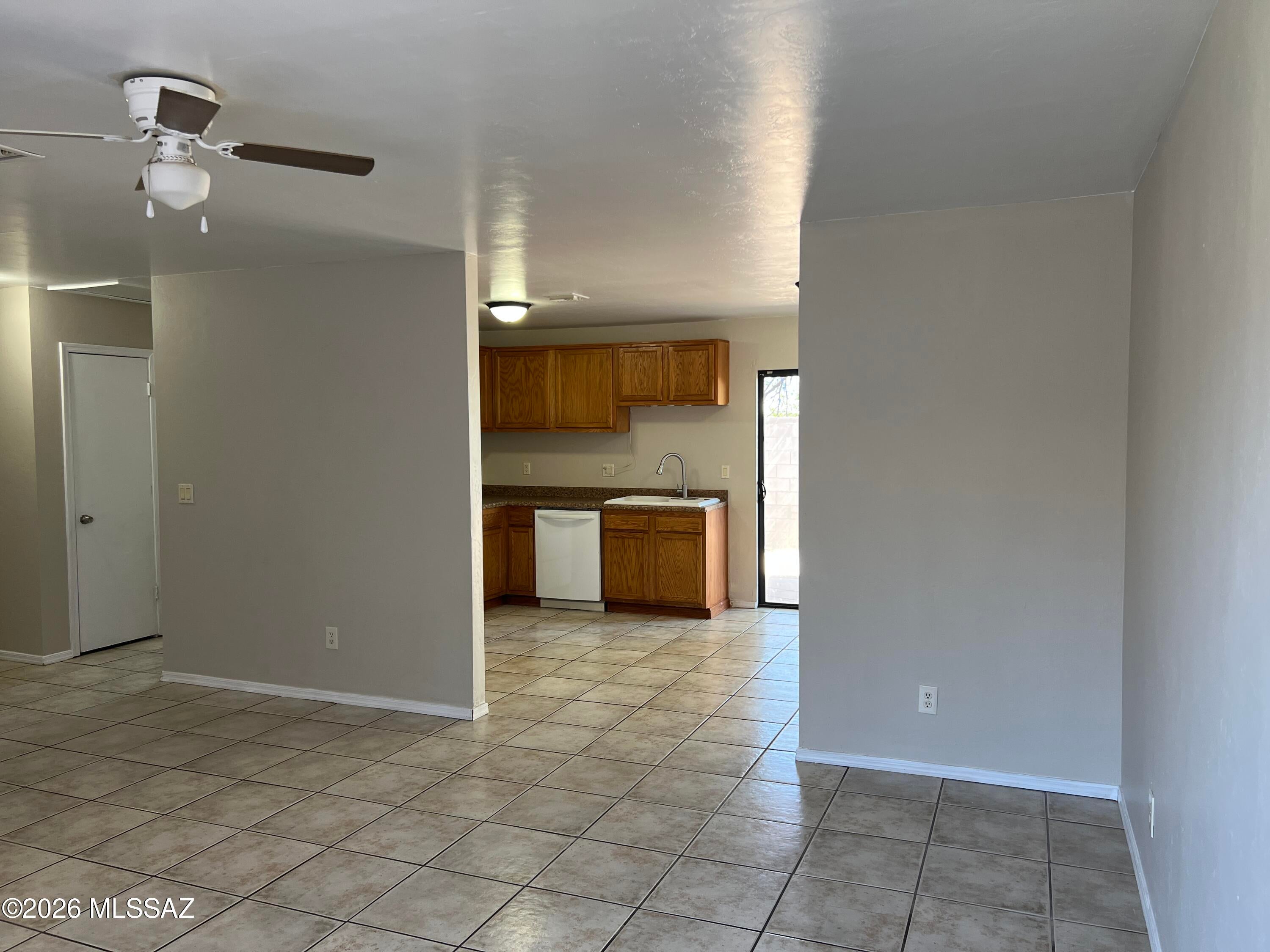 113 W Corona Road
