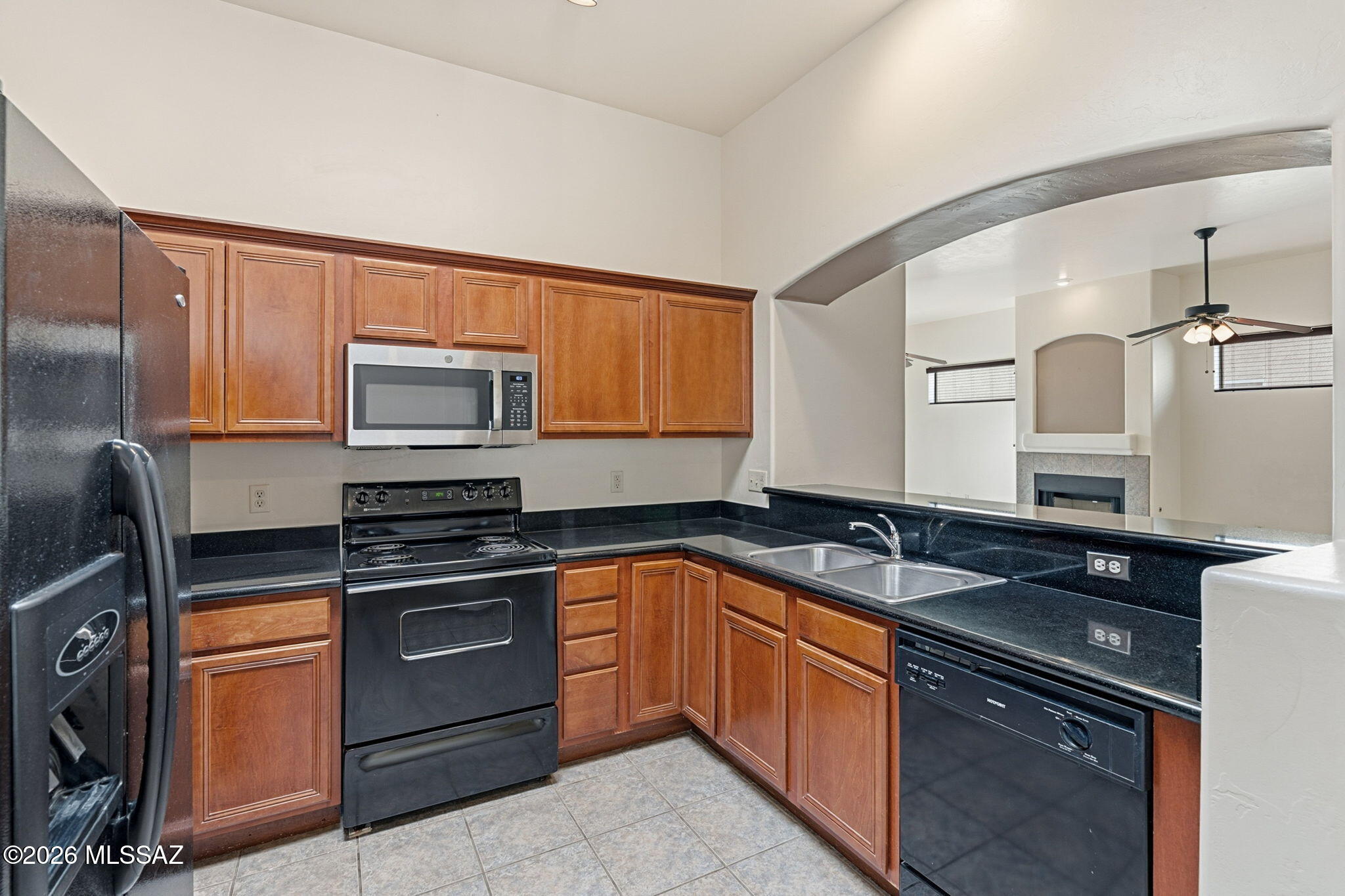 5541 N Silver Stream Way