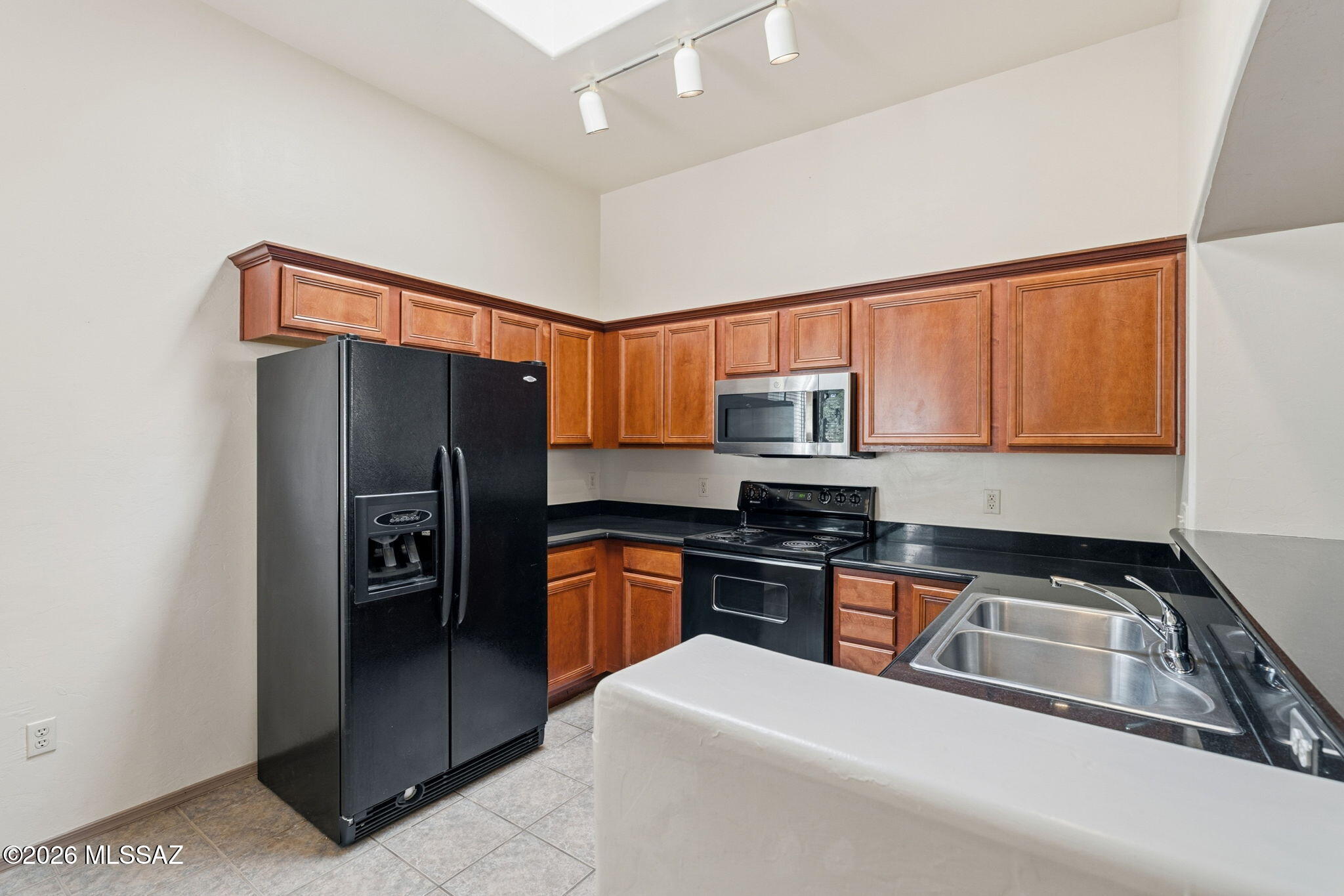 5541 N Silver Stream Way