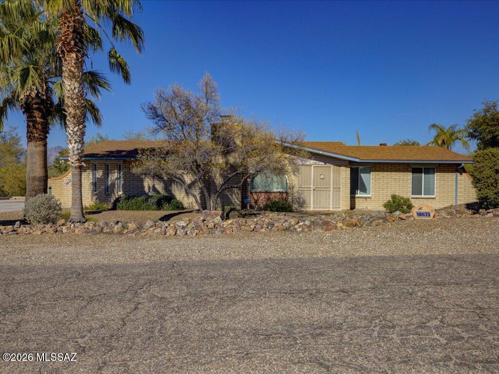 10673 E Camino Quince