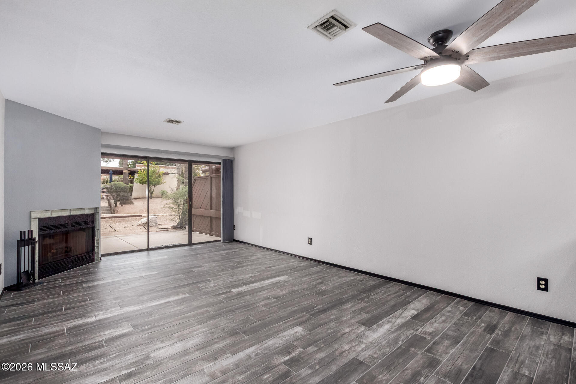 Plaza Mirador (1-28) - Residential