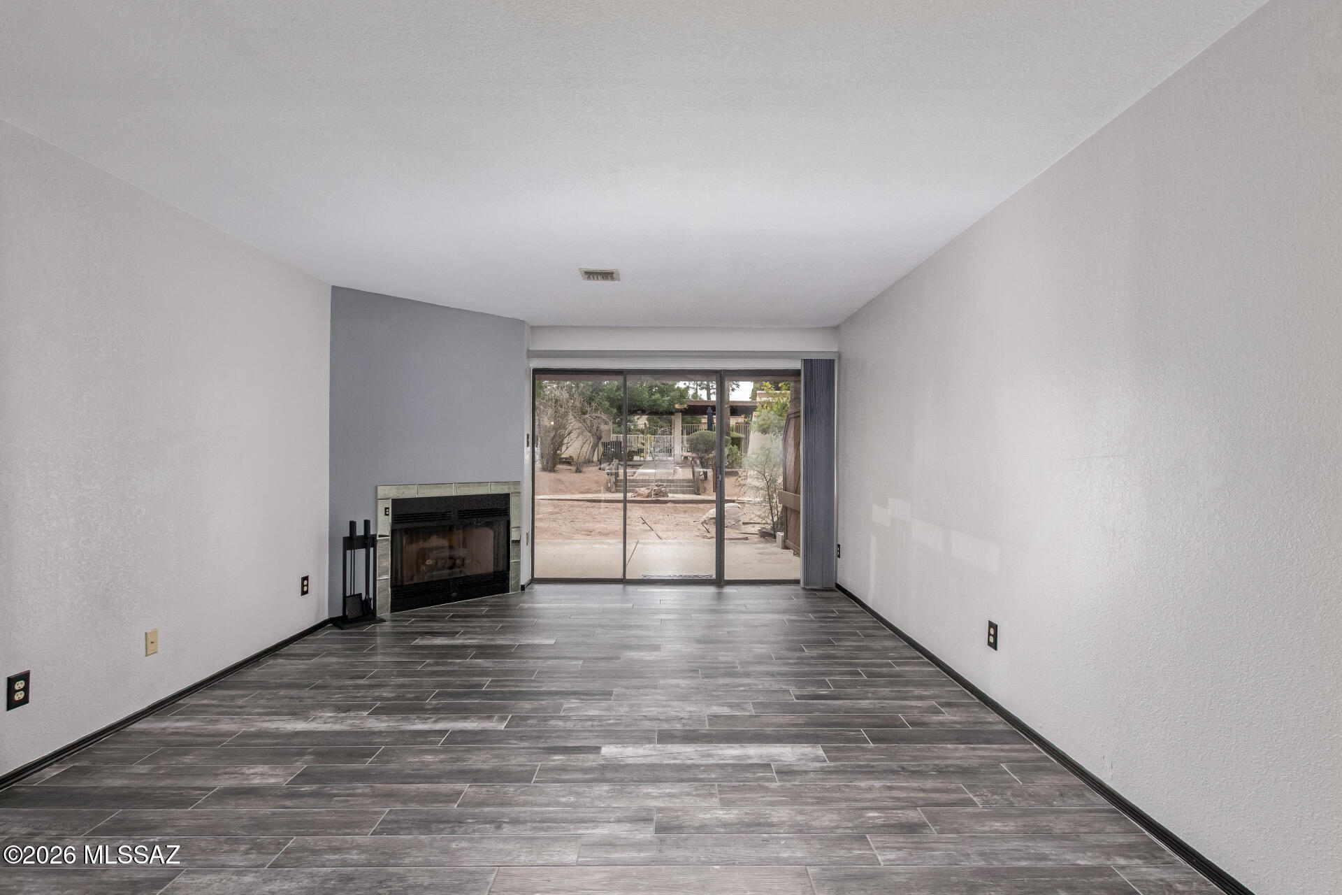 Plaza Mirador (1-28) - Residential