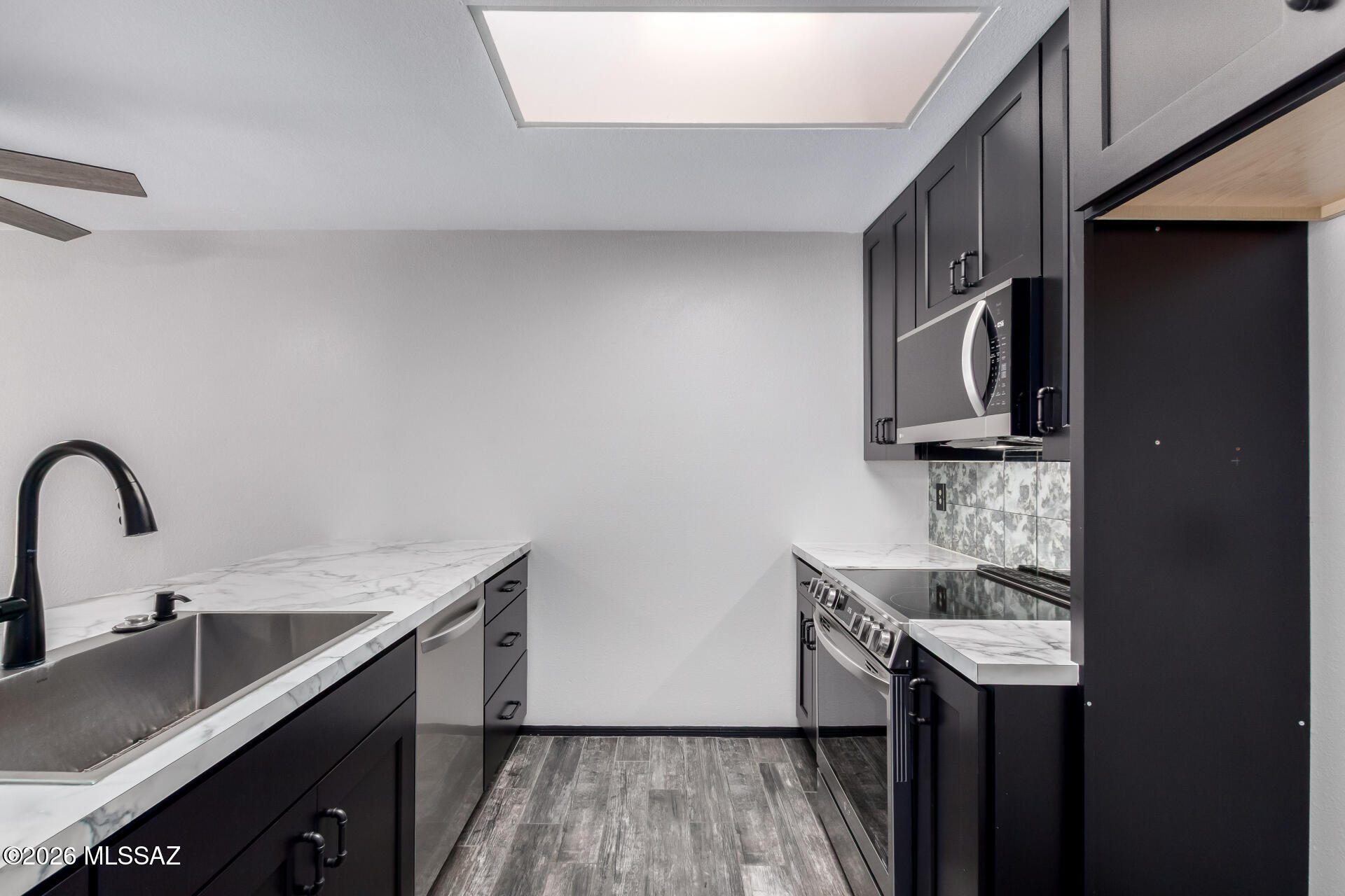 Plaza Mirador (1-28) - Residential