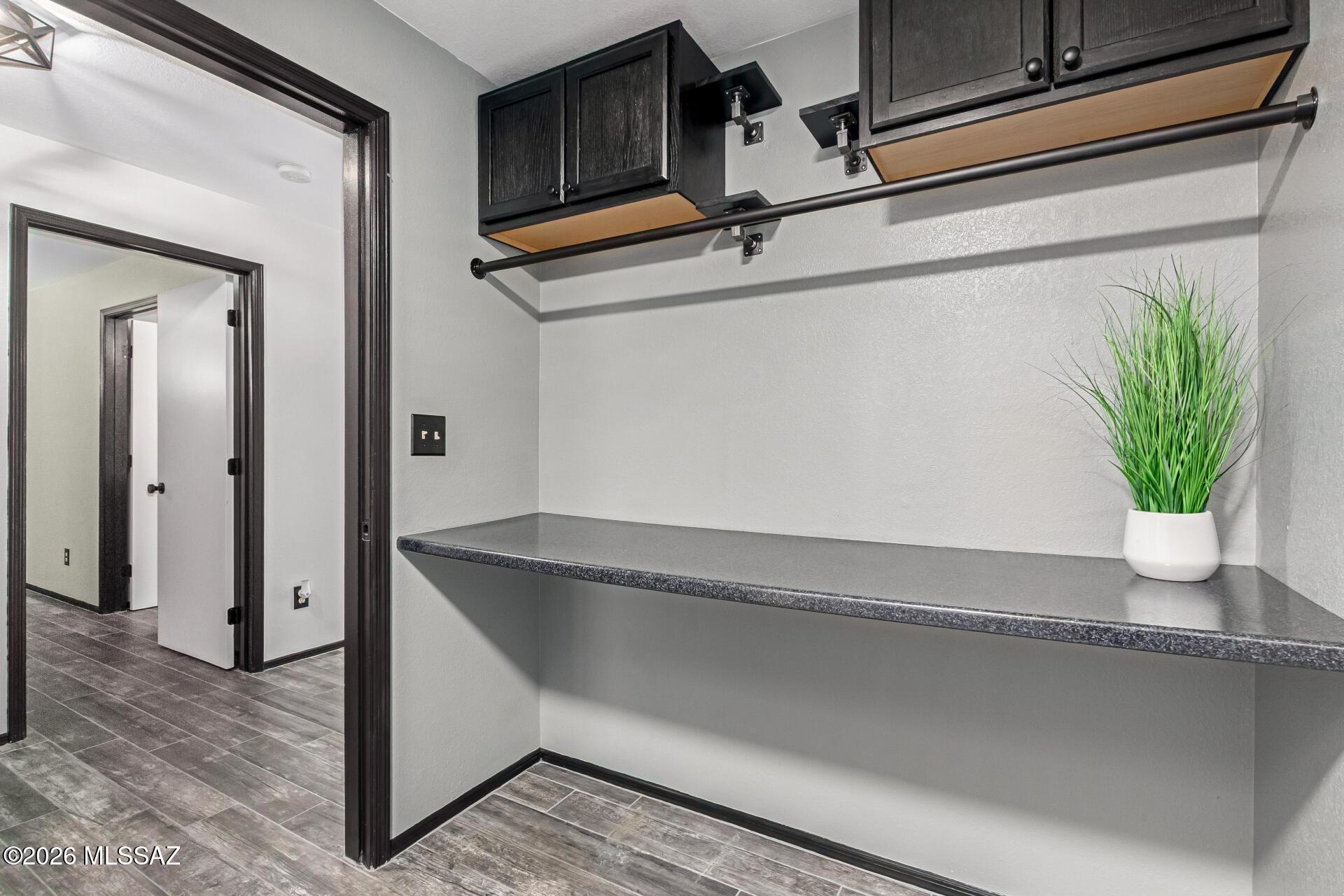 Plaza Mirador (1-28) - Residential
