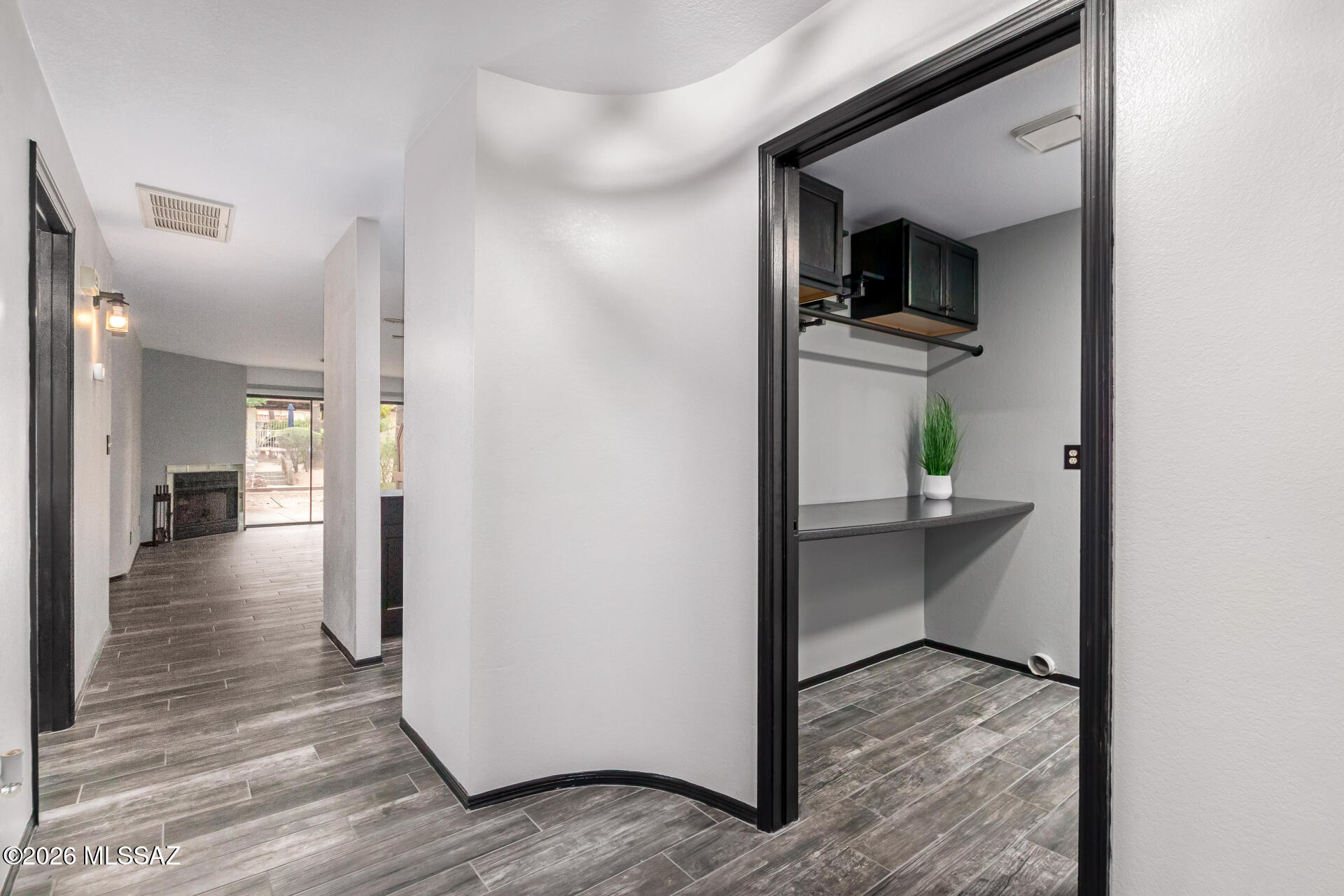 Plaza Mirador (1-28) - Residential