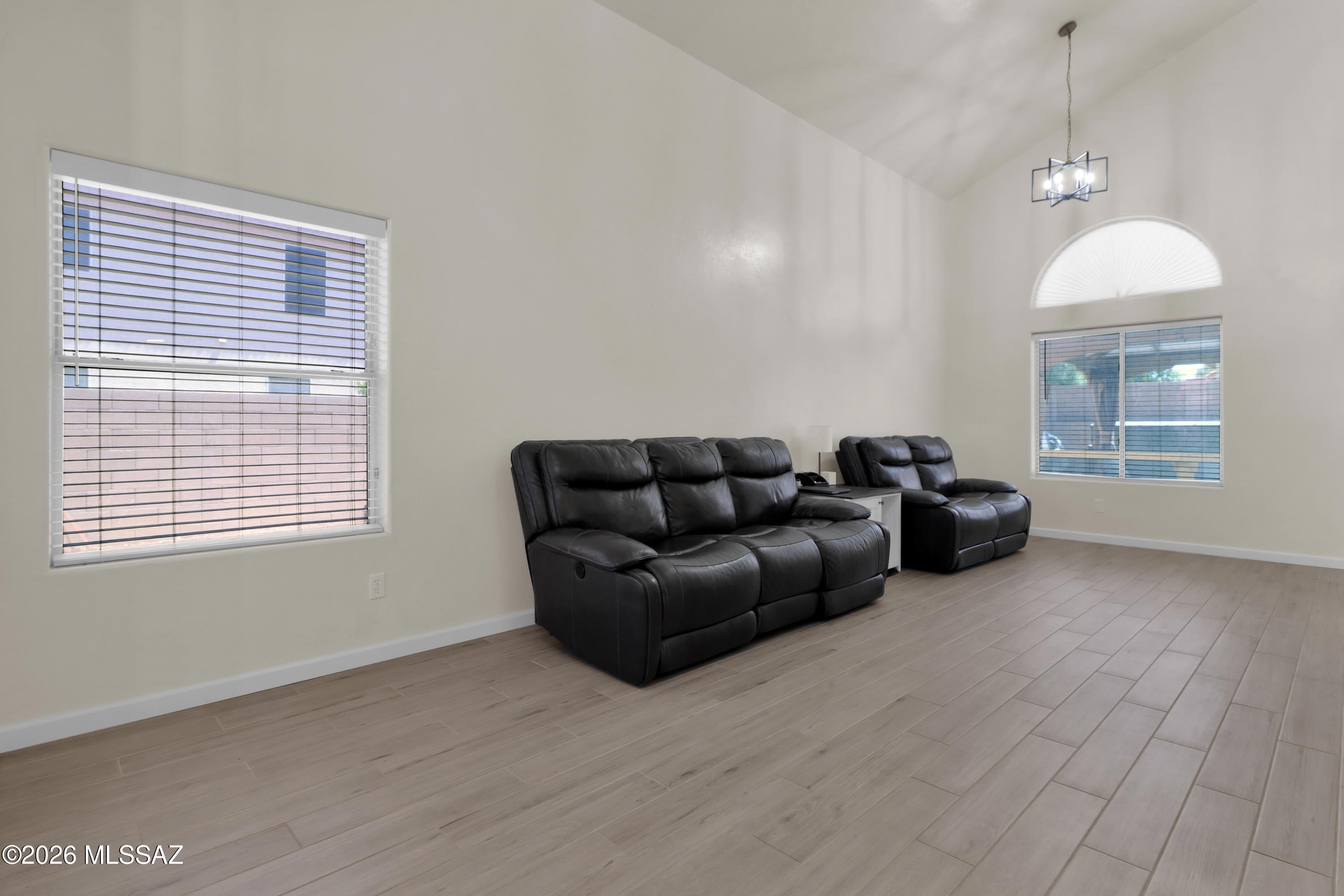 7637 S Gooseberry Way