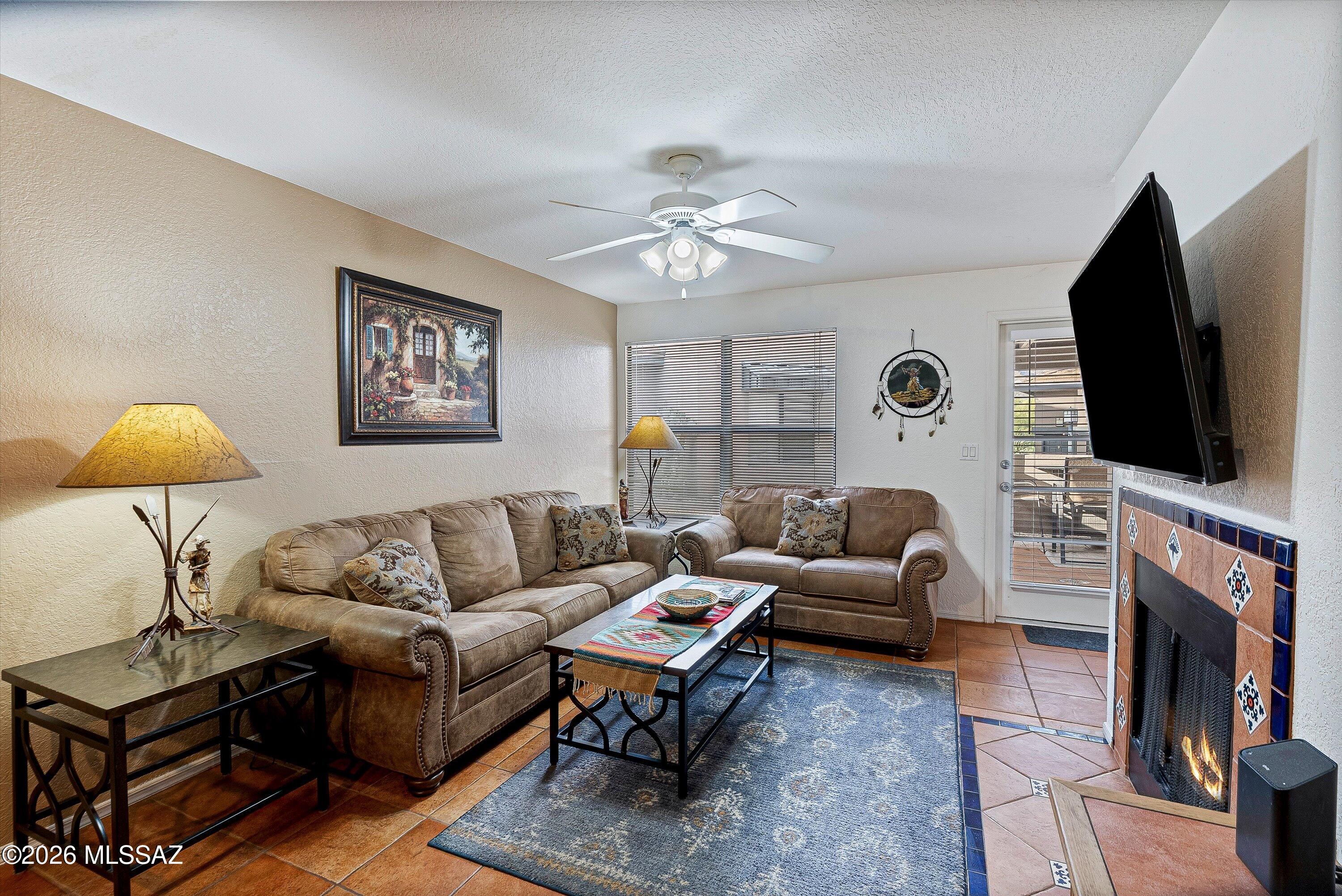 5800 N Kolb Road 7139