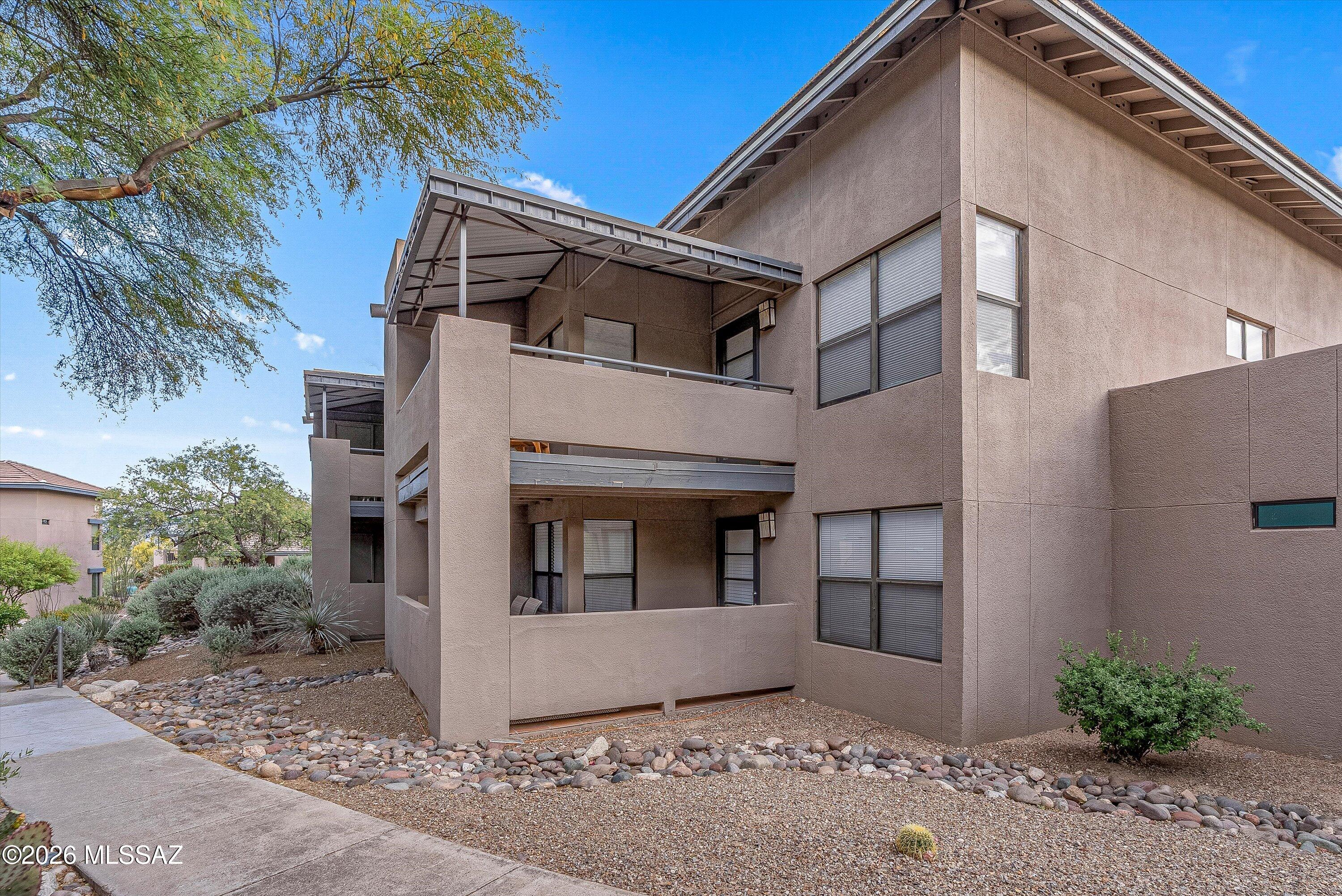 5800 N Kolb Road 7139