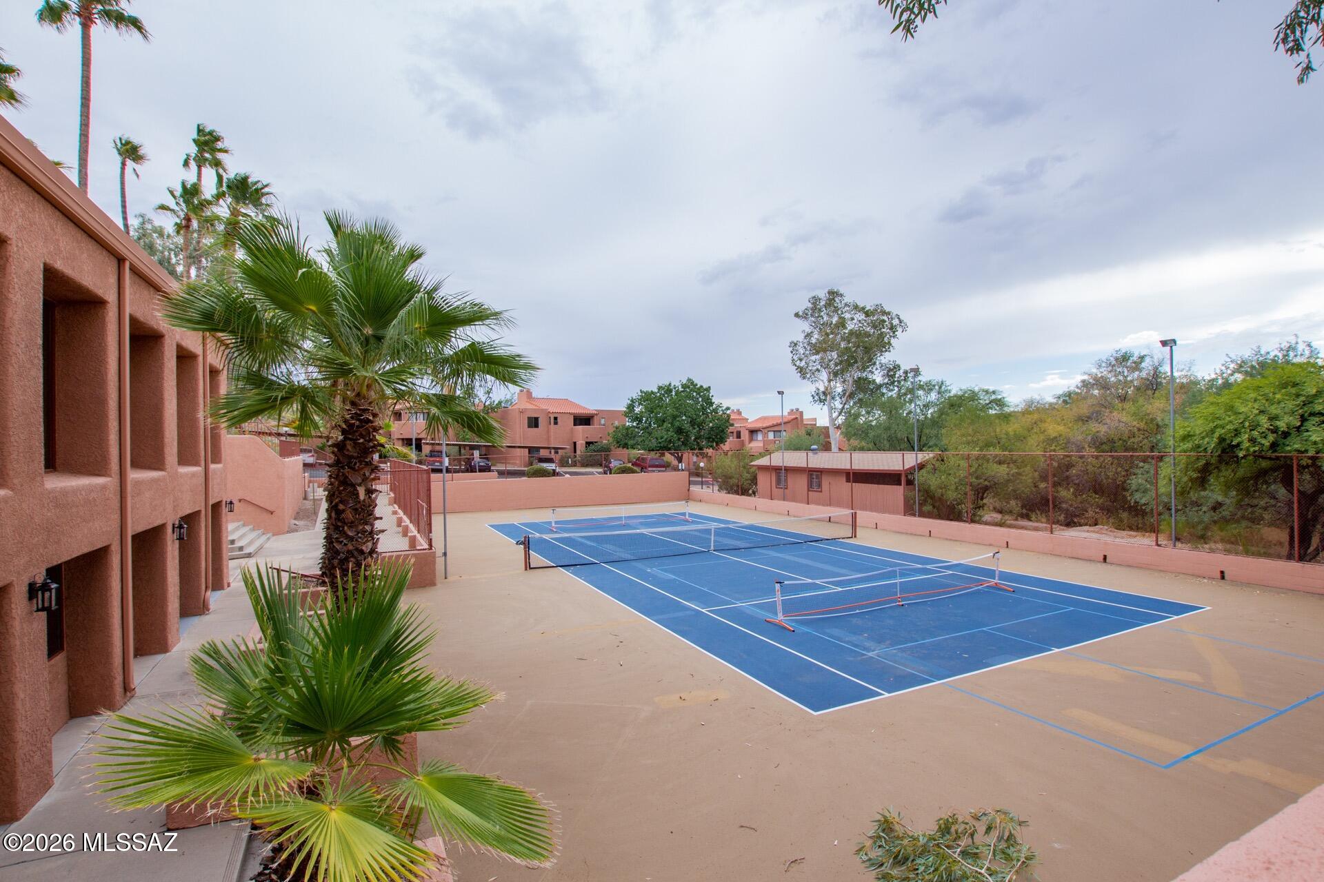 Ventana Vista Condominiums - Residential