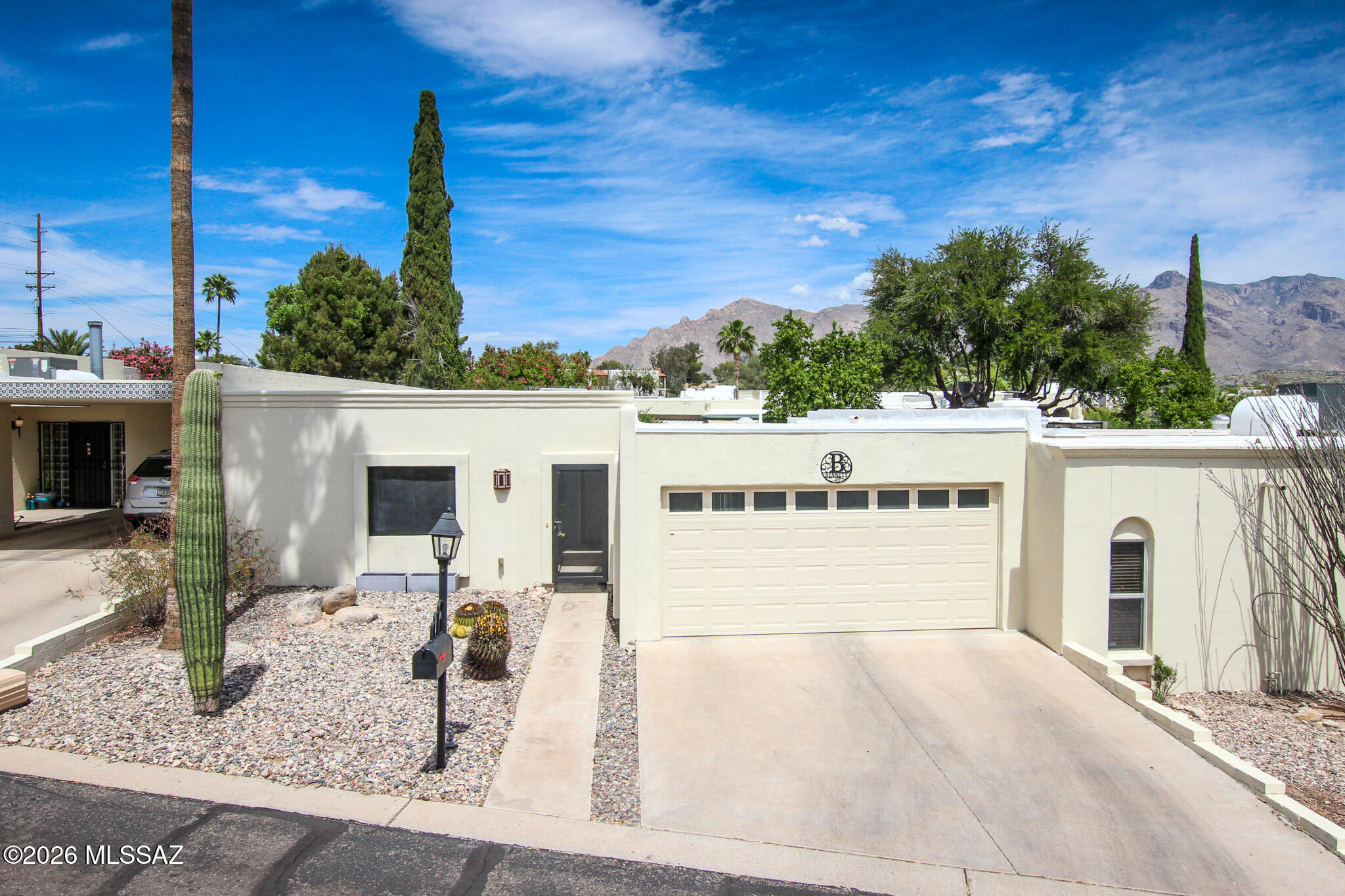 6100 N Oracle Road 19