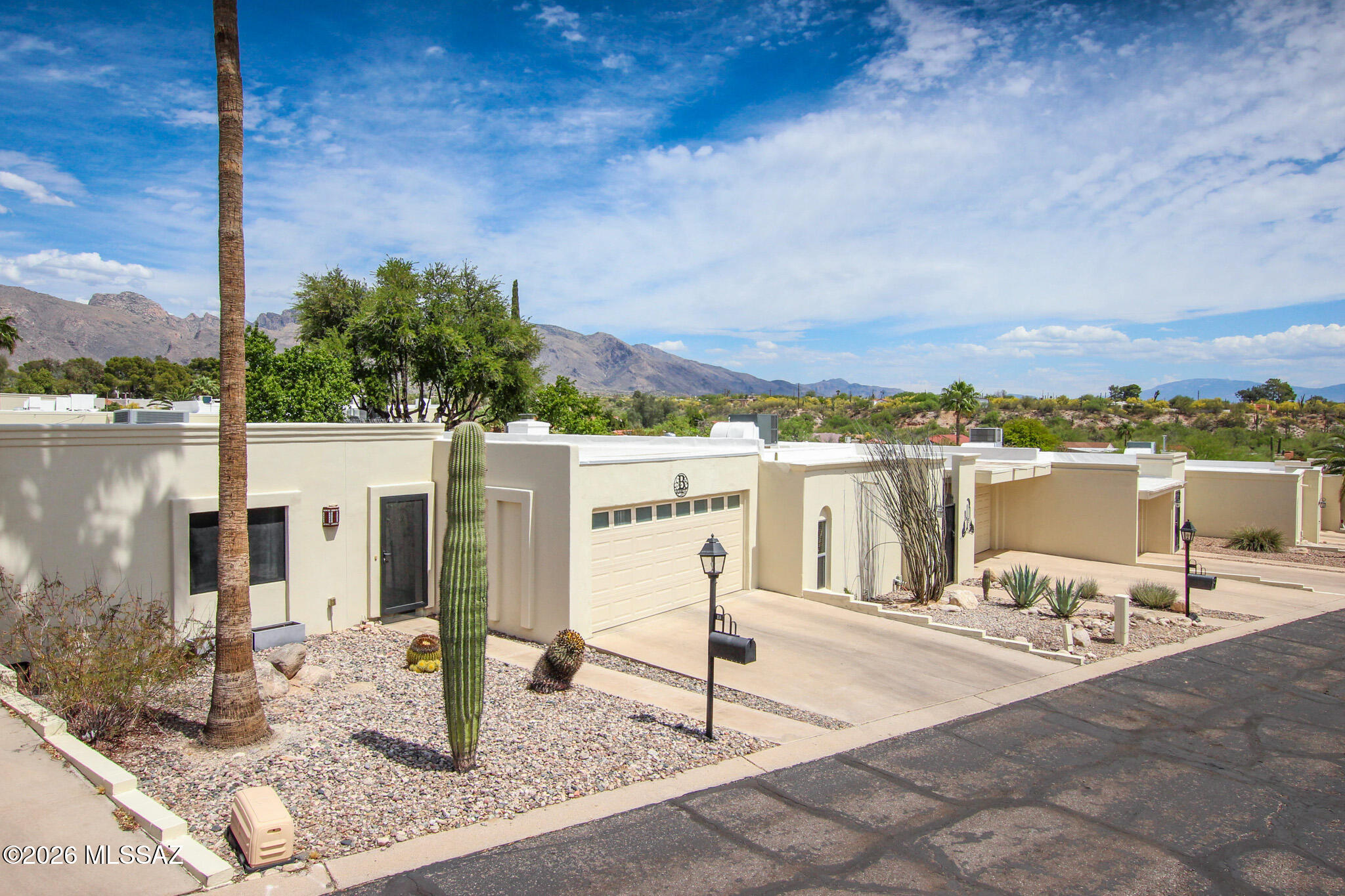 6100 N Oracle Road 19