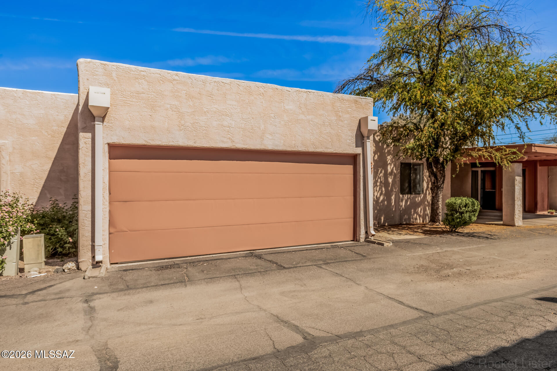 1949 N Swan Road UNIT 27