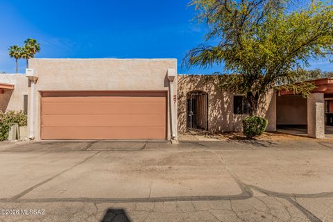 Photo of 1949 N Swan Road #UNIT 27, Tucson, AZ 85712 (MLS # 22607457)