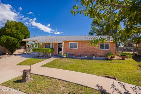 Photo of 624 E San Pedro Circle, Benson, AZ 85602 (MLS # 22624656)