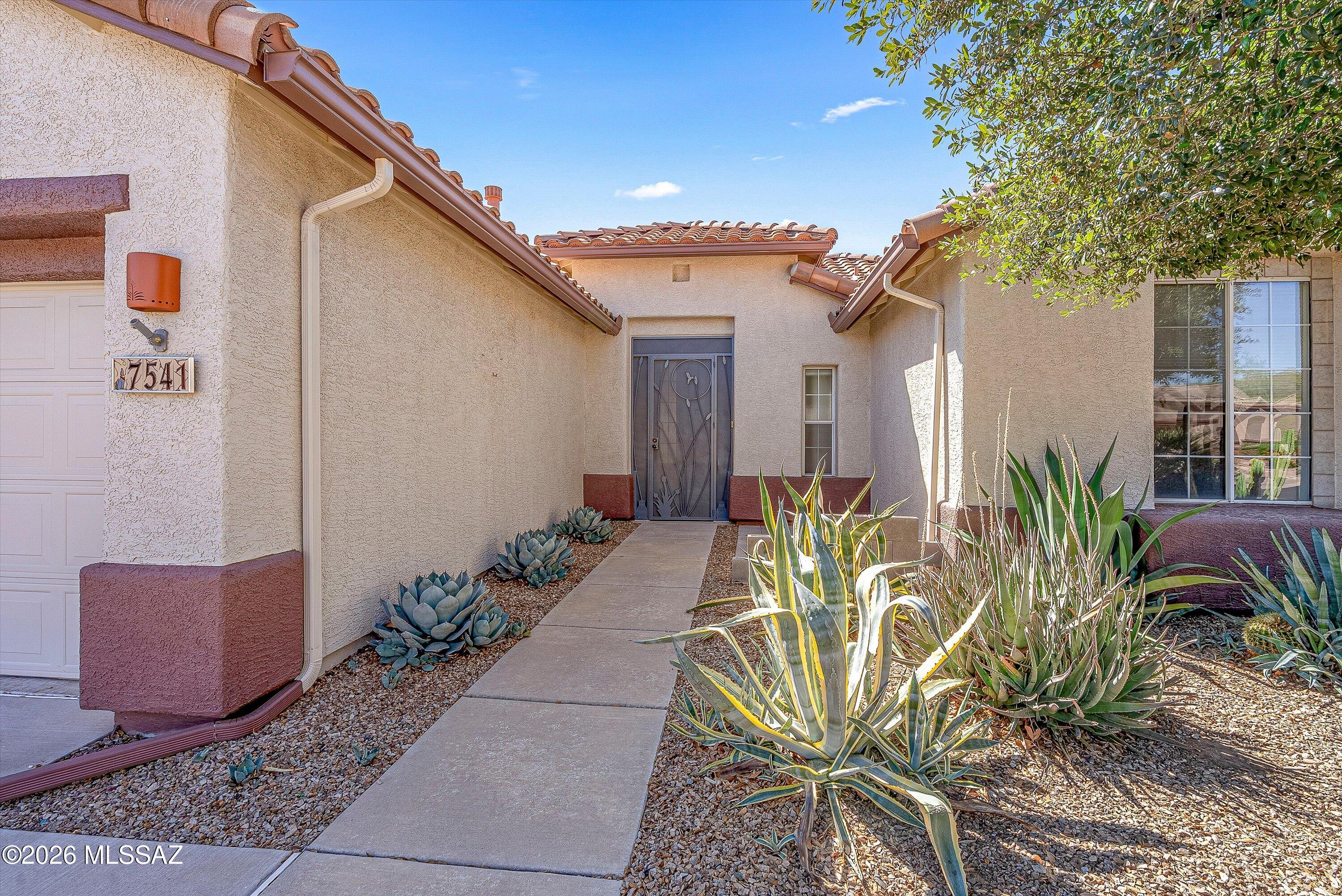 7541 W Wandering Coyote Drive