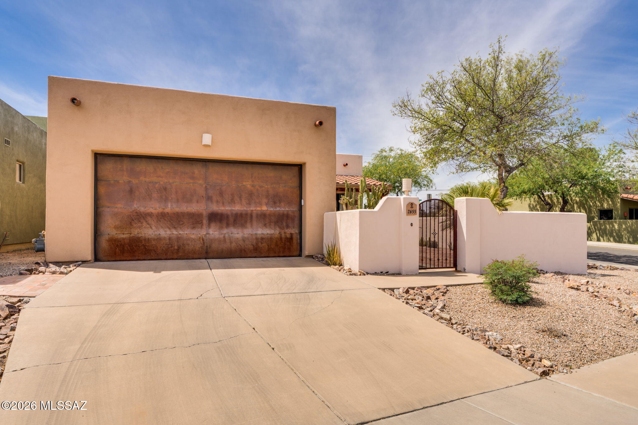 2655 N Sahuara Place