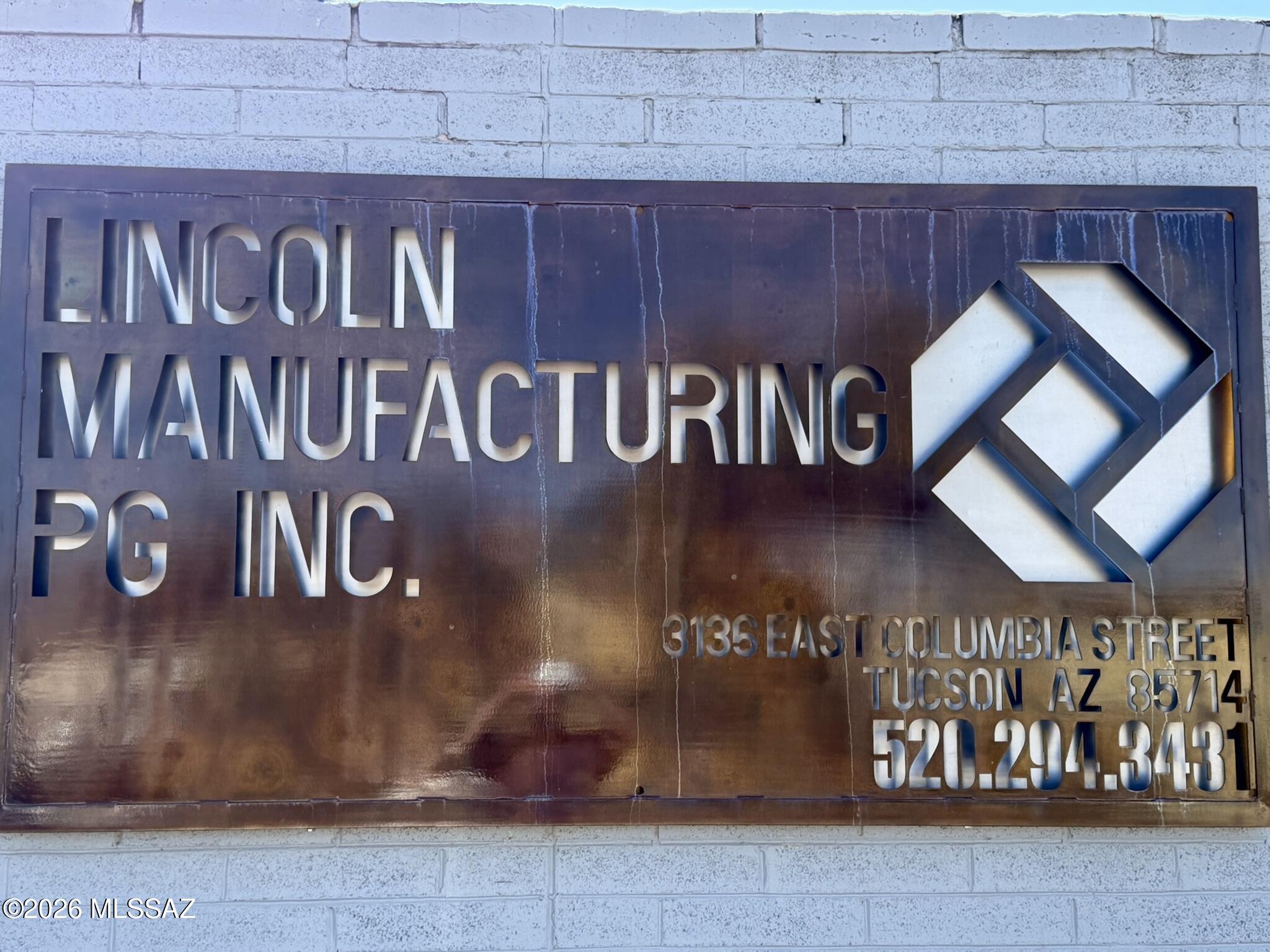 3122 E Columbia Street