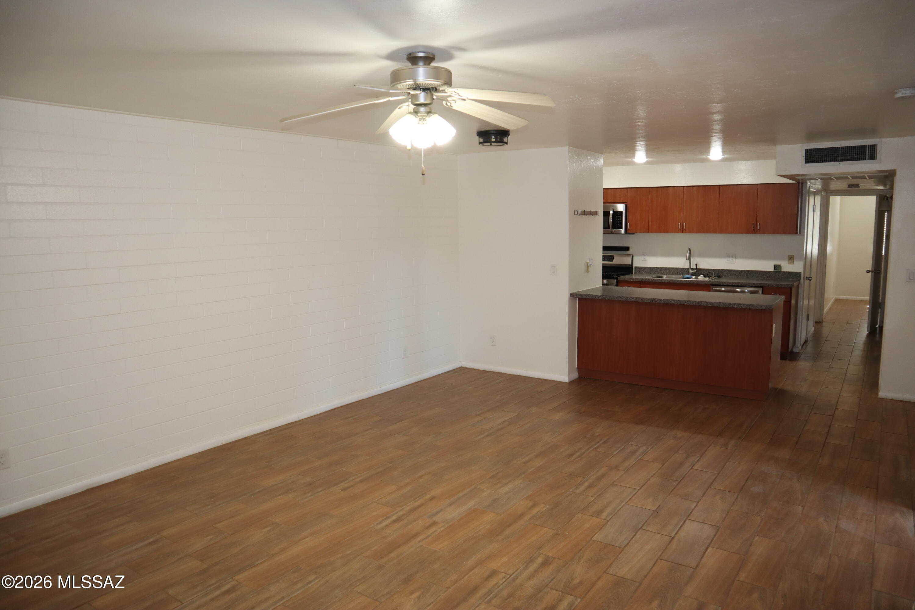 Royal Alvernon Condos. - Residential