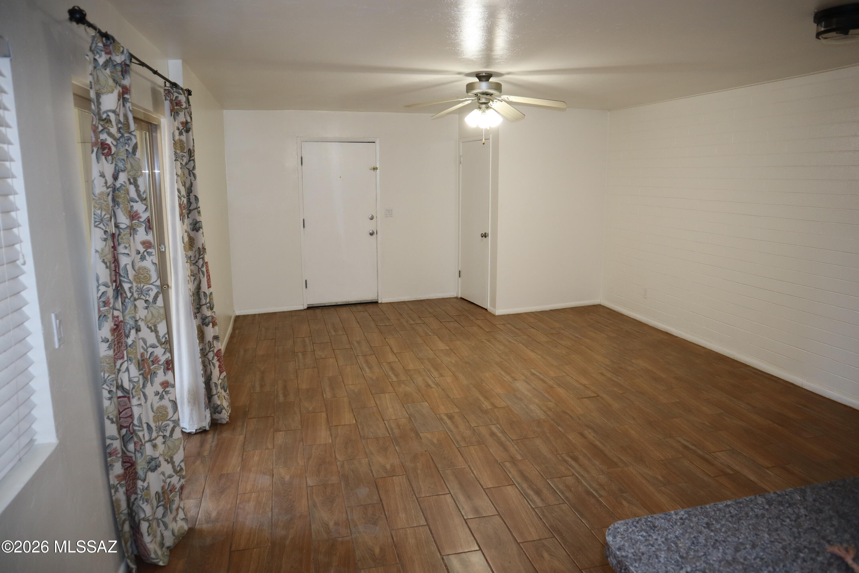 Royal Alvernon Condos. - Residential