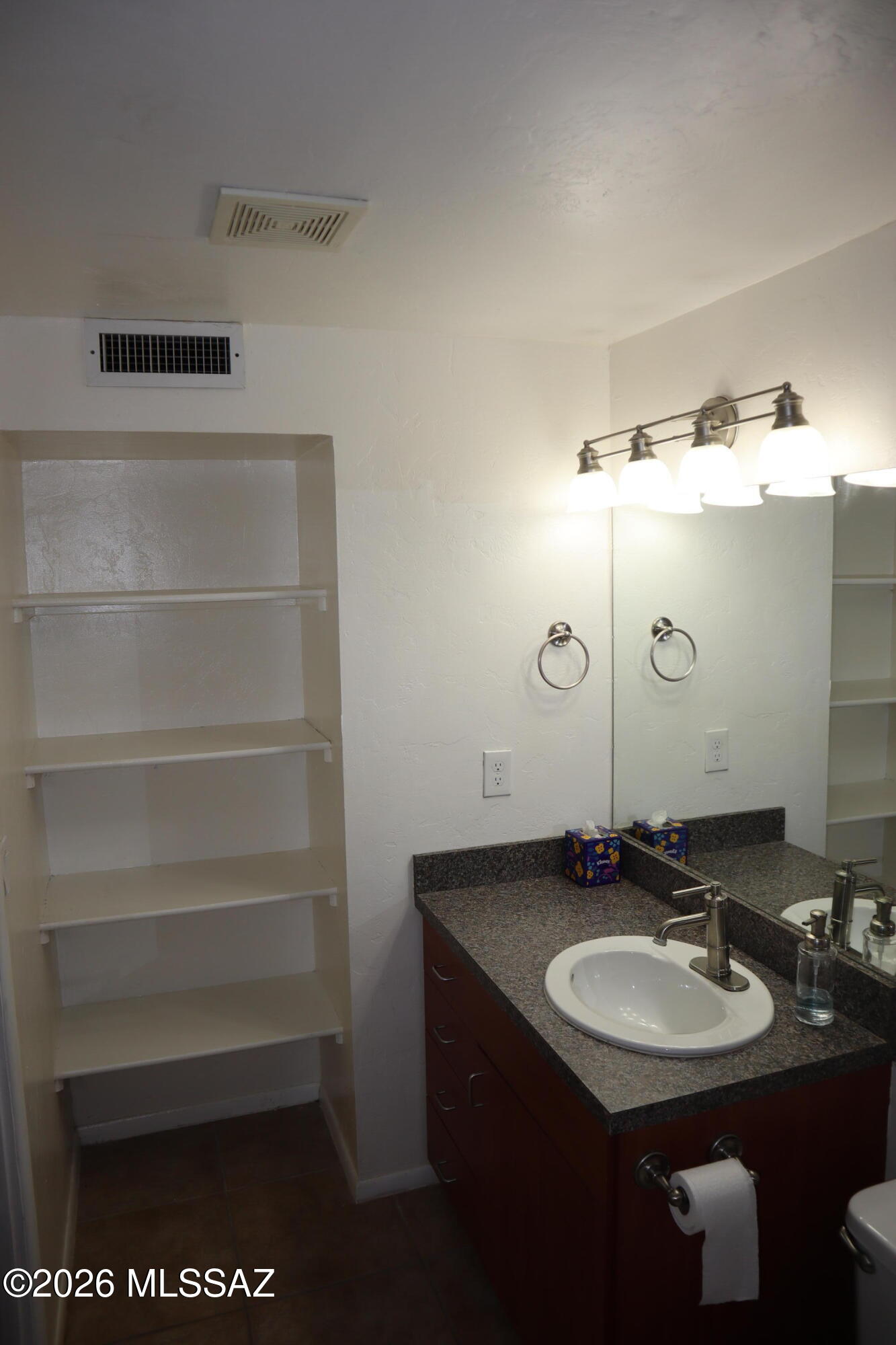 Royal Alvernon Condos. - Residential