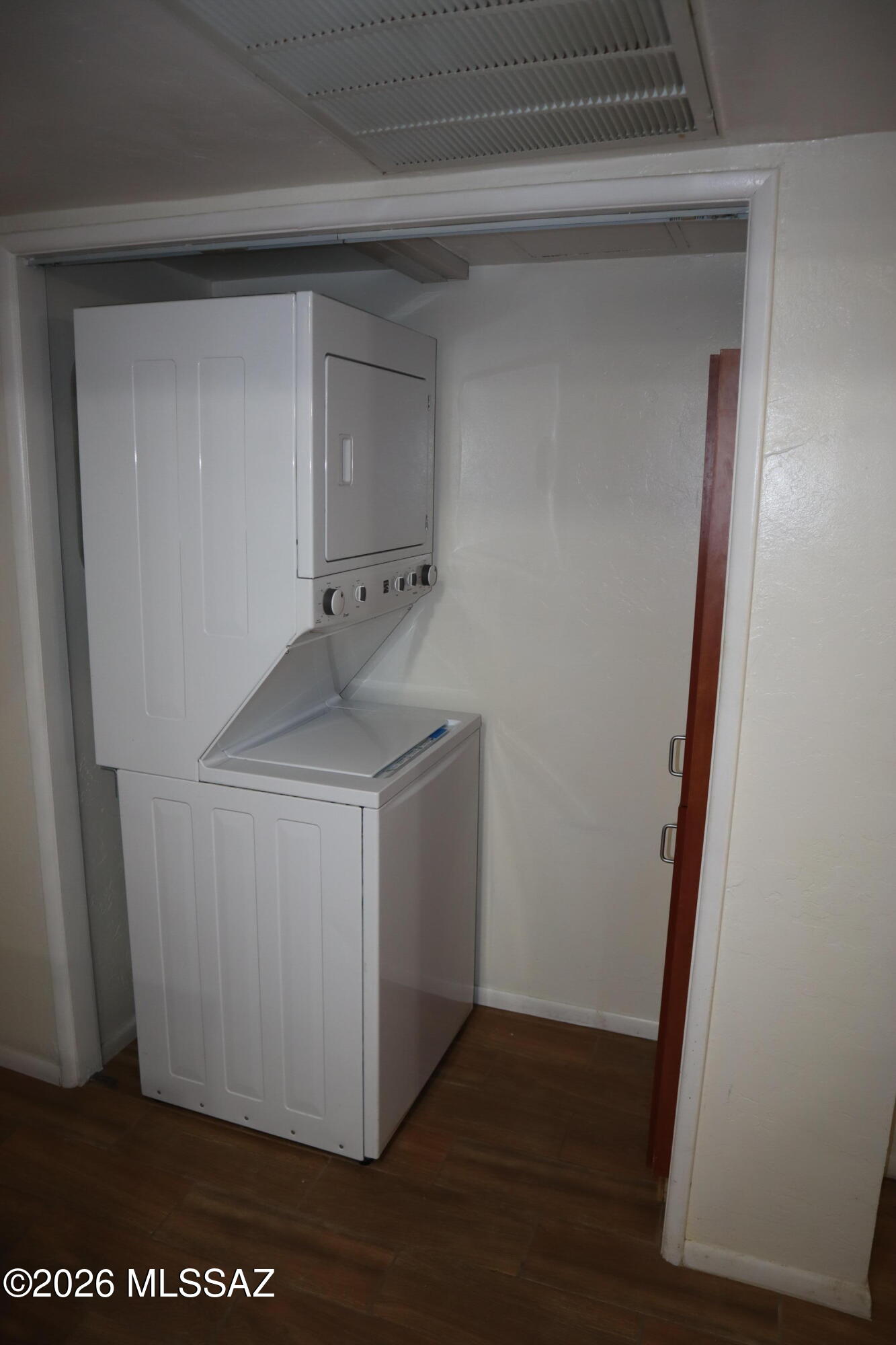 Royal Alvernon Condos. - Residential