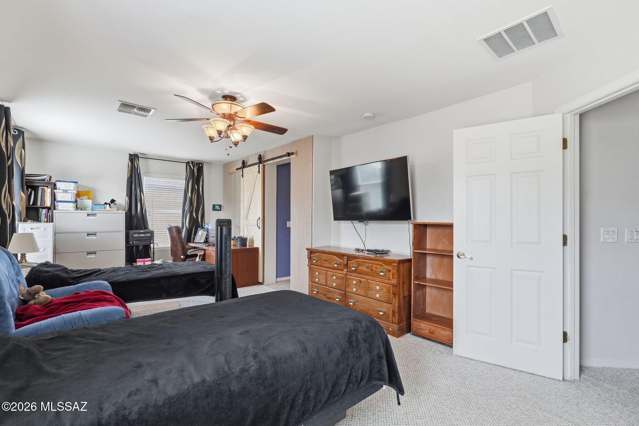 Black Horse (1-411) - Residential
