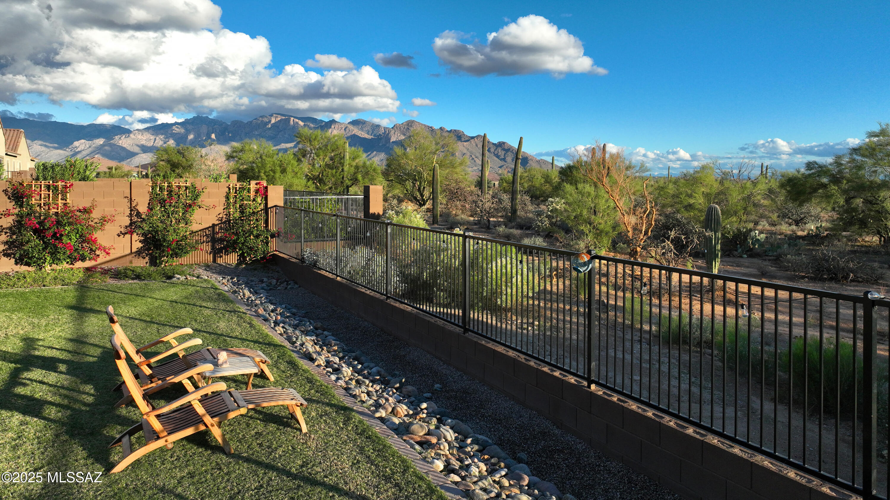 2567 W Plateau Ridge Drive