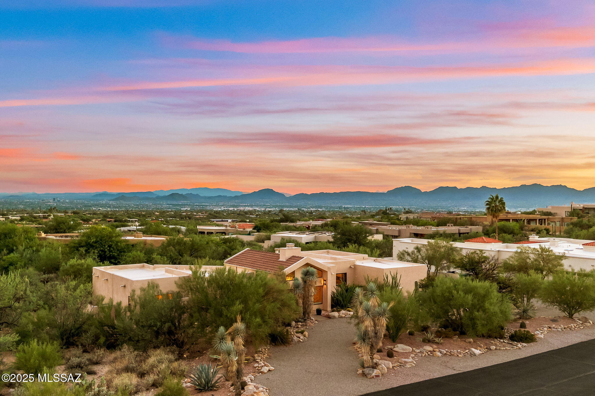 7441 N Calle Sin Desengano