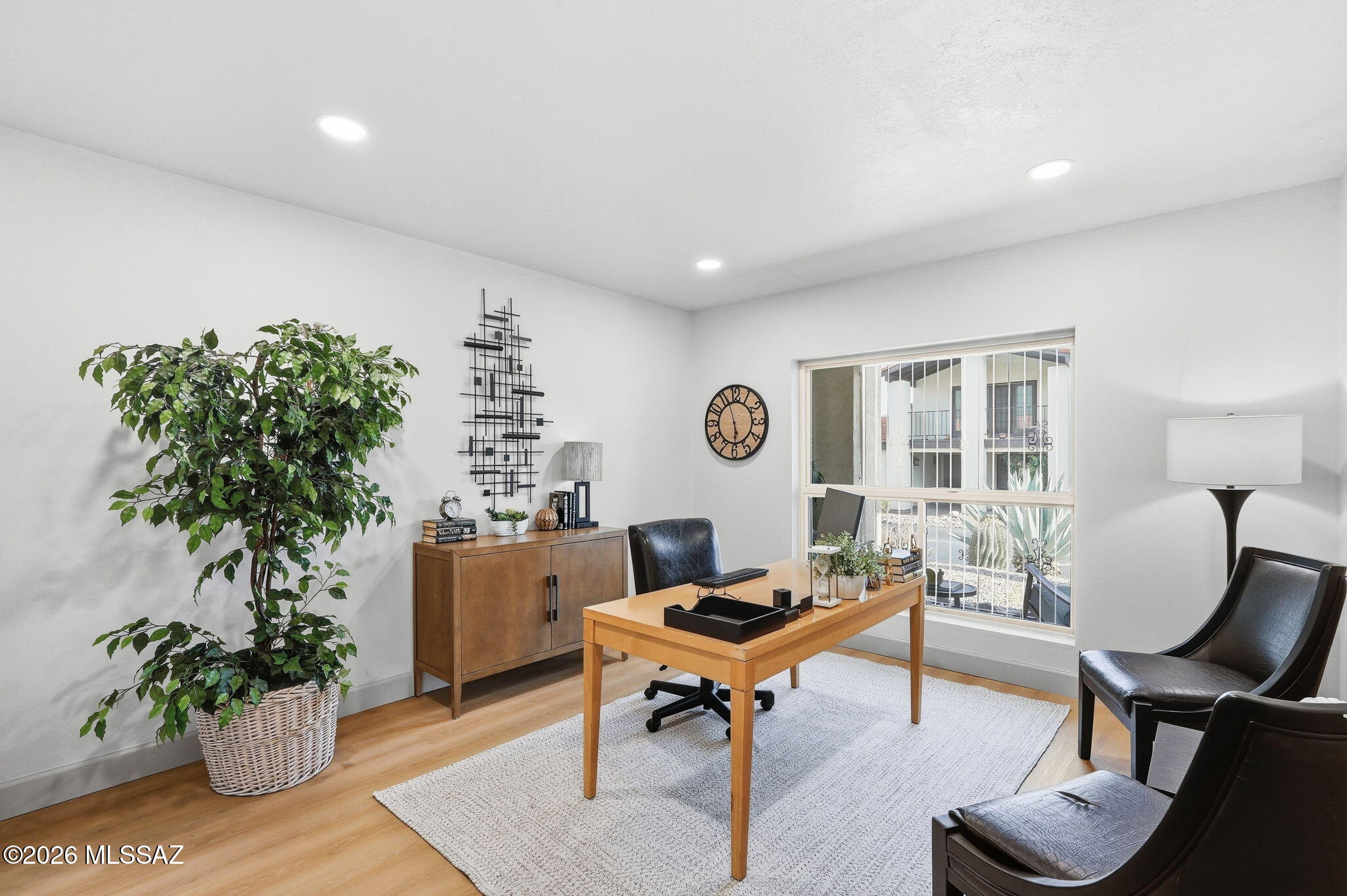 5934 N Placita Del Conde