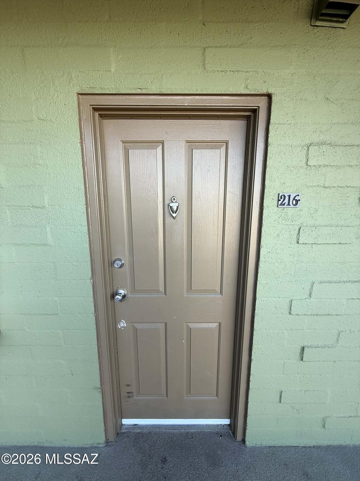 921 N Euclid Avenue 216