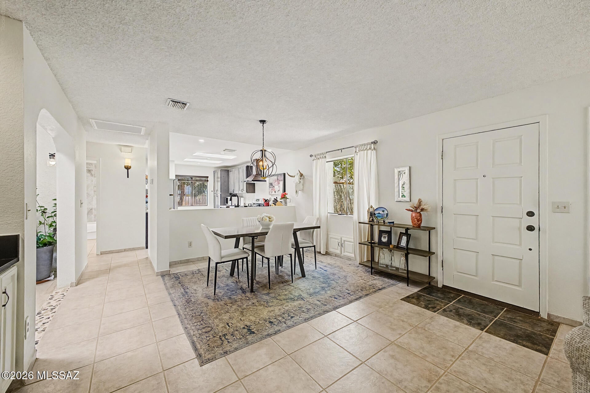 7852 N La Cañada Drive