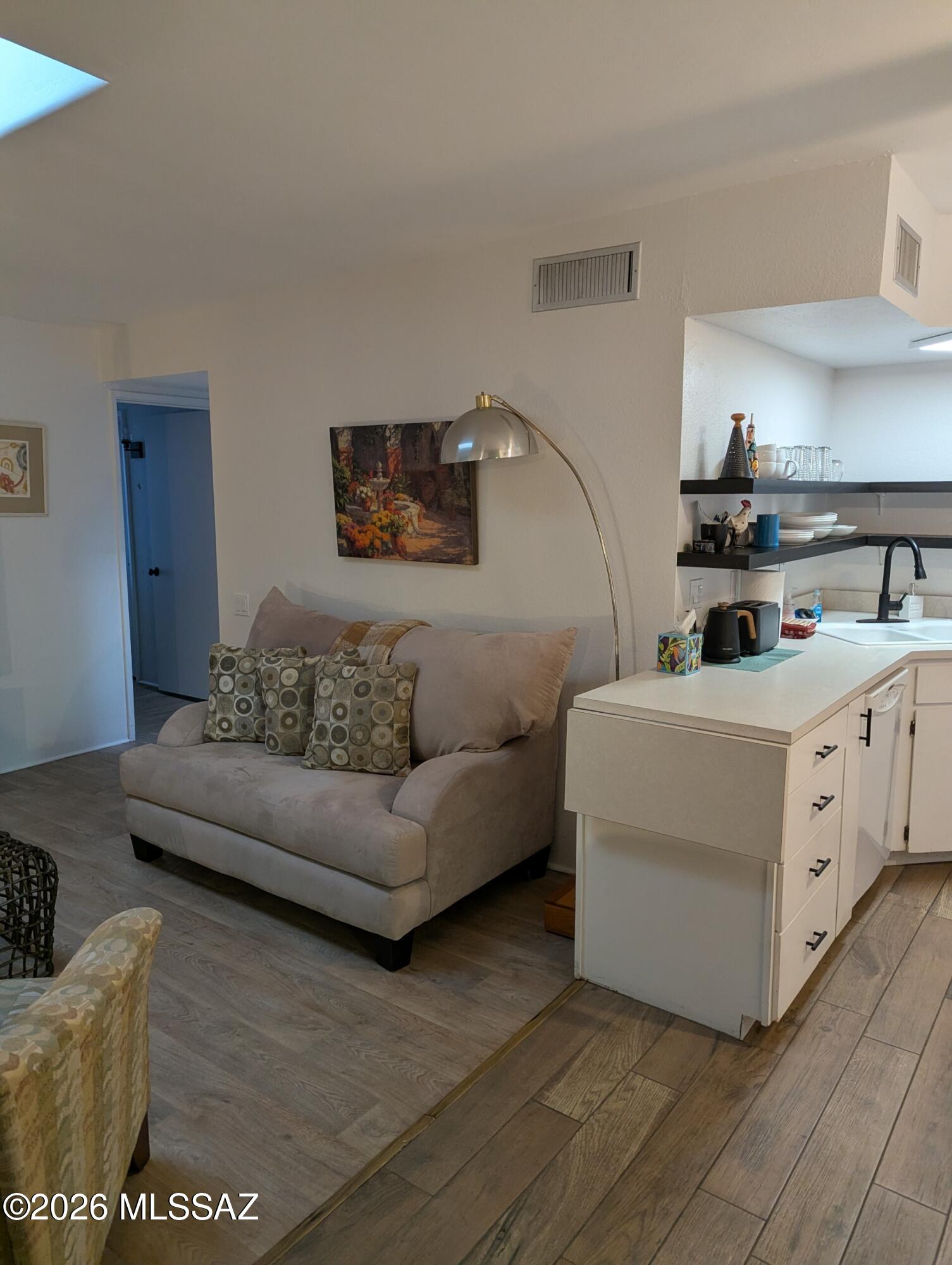 1010 S Calle De La Temporada