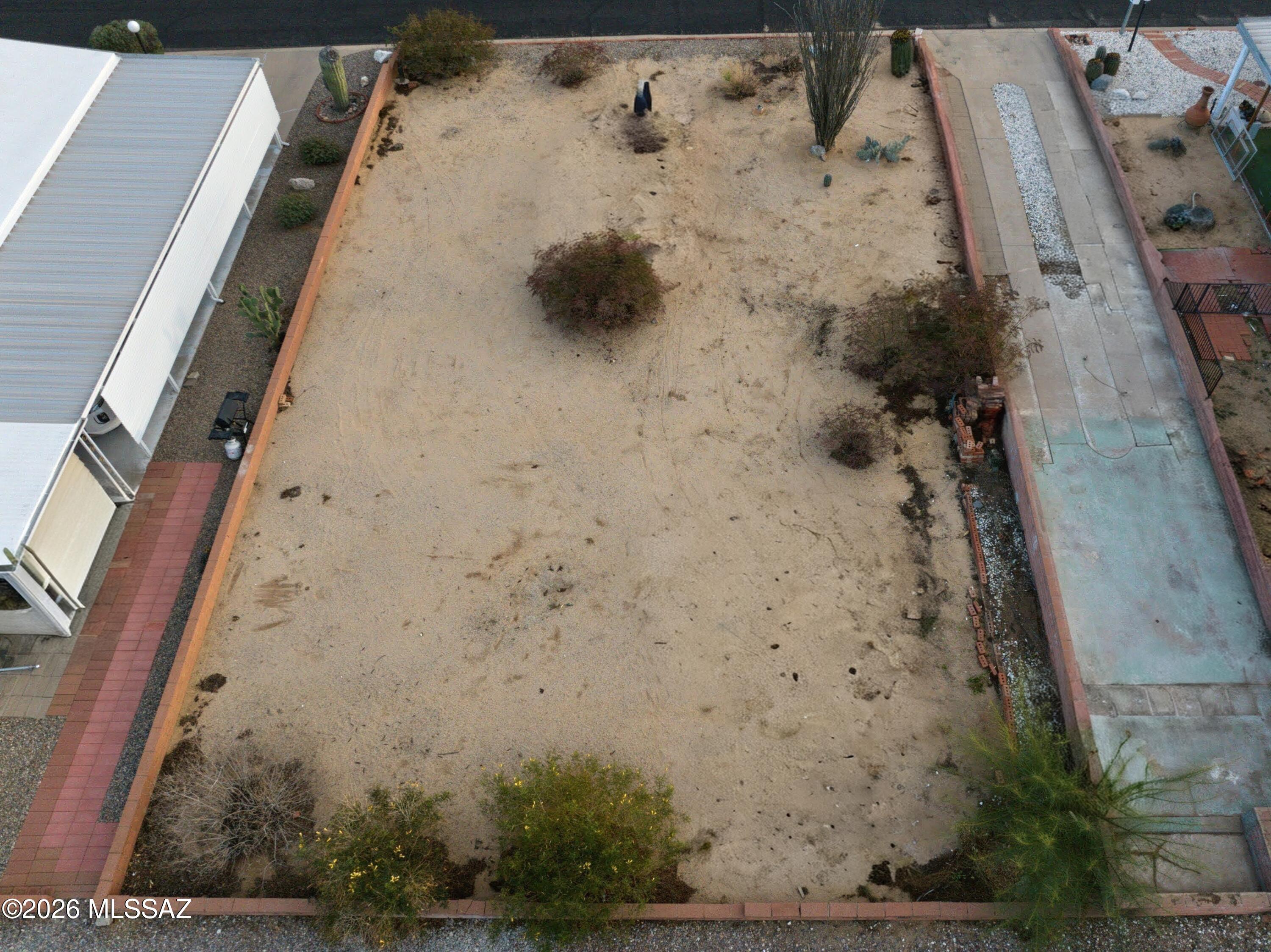 274 W Mora Drive 104