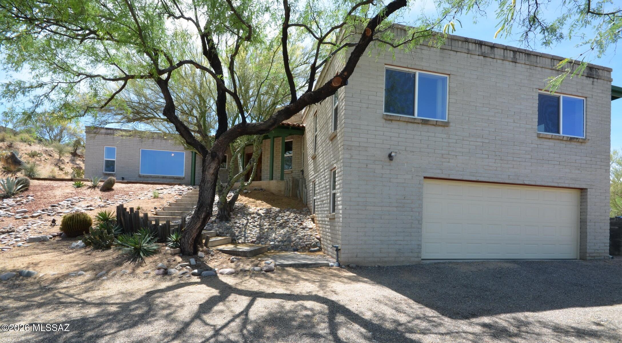 745 W Bangalor Drive