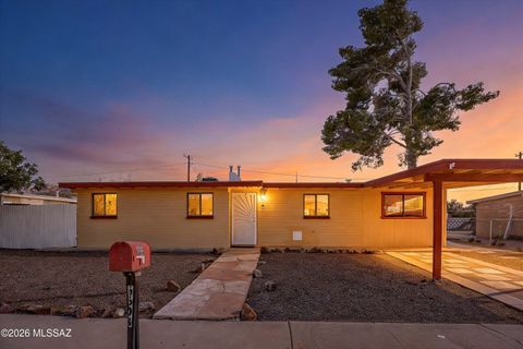 Photo of 6608 E Mary Drive, Tucson, AZ 85730 (MLS # 22607675)
