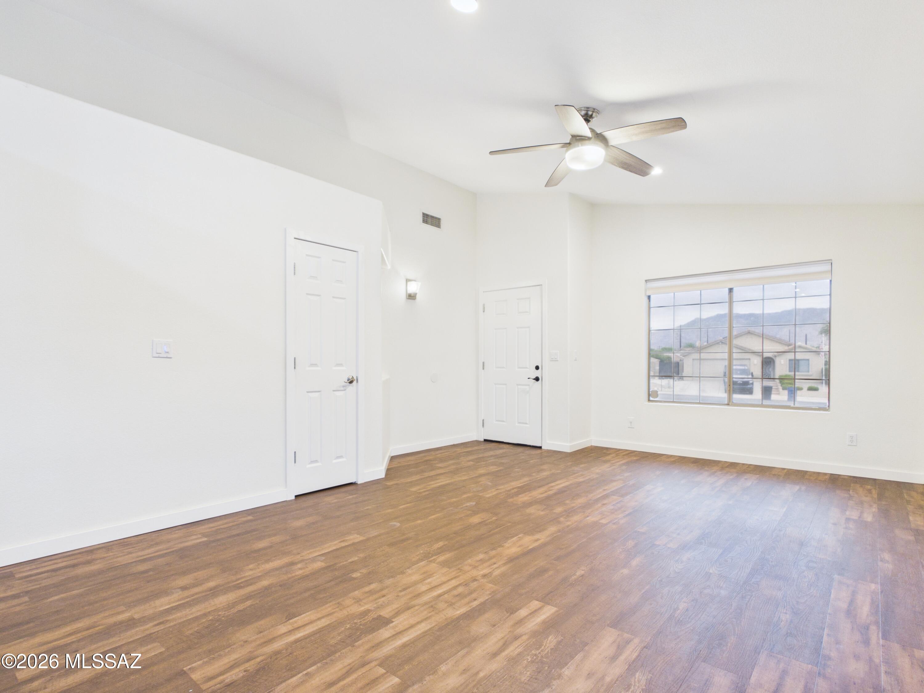 10751 N River Point Court