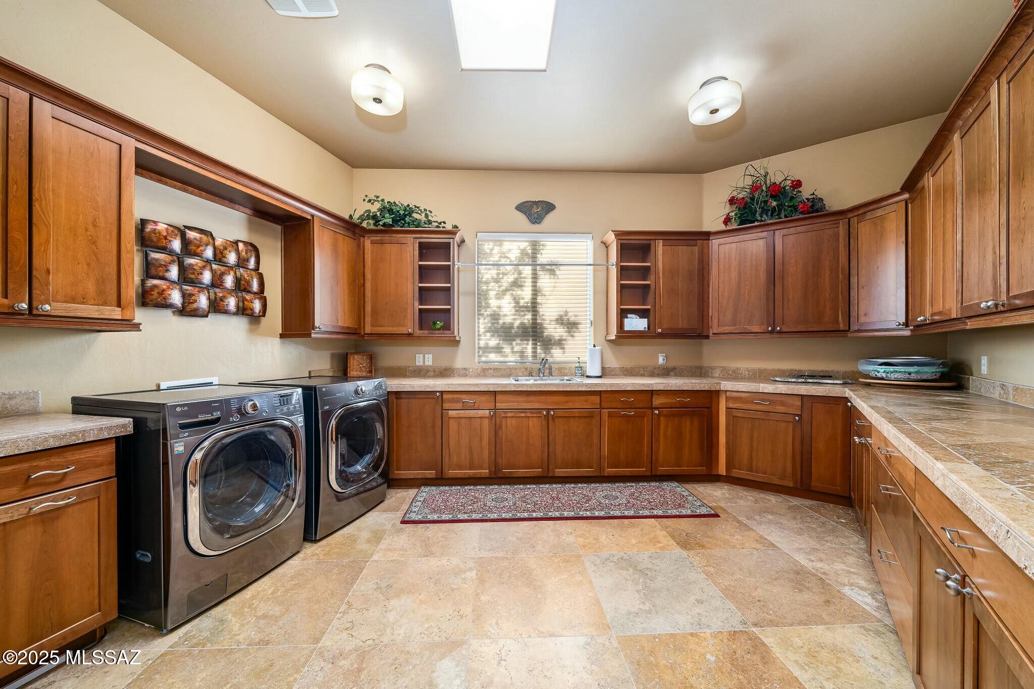 Canyon Pass III At Dove Mountain (111-181) - Residential