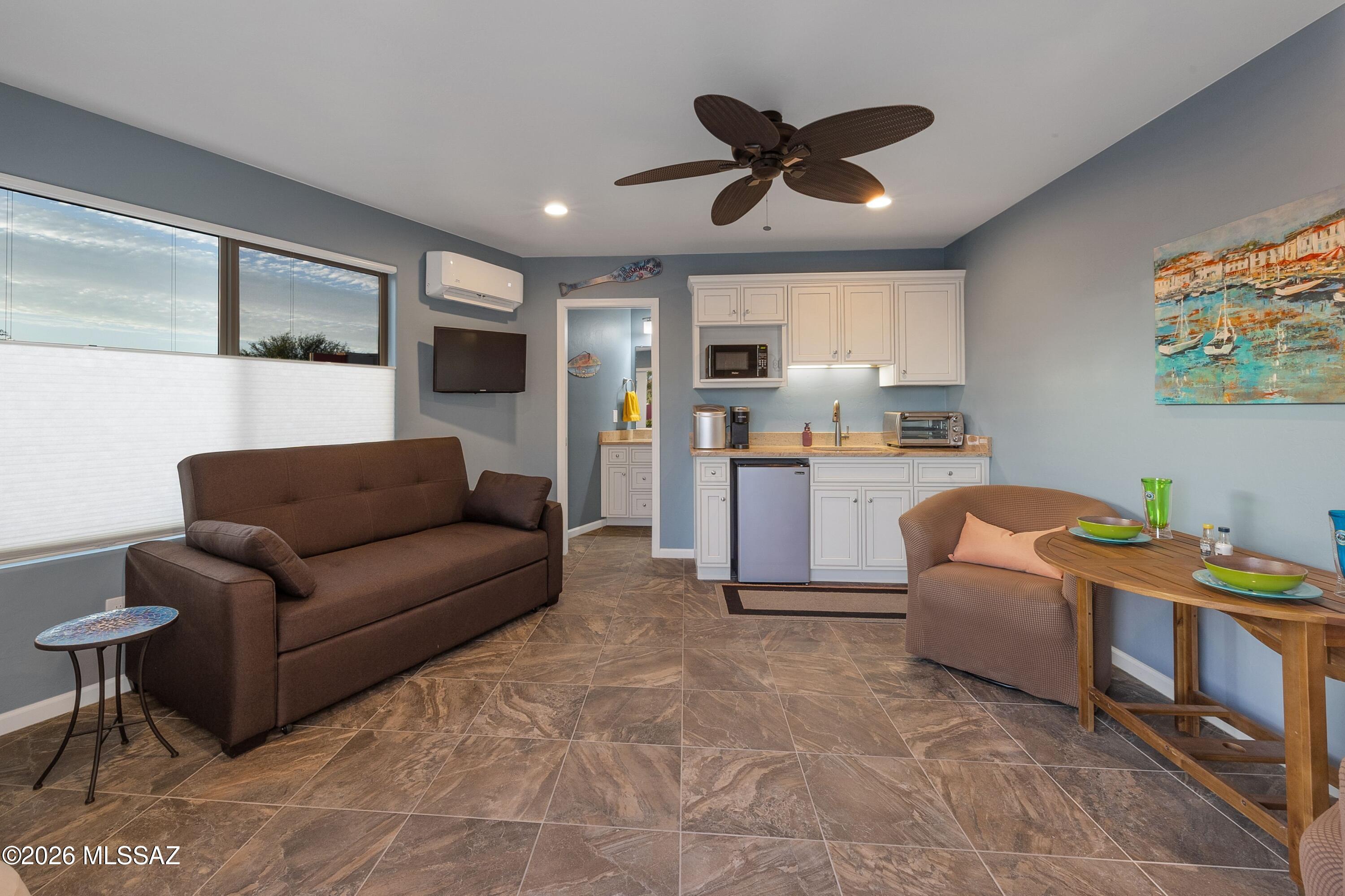 39648 S Mountain Shadow Drive