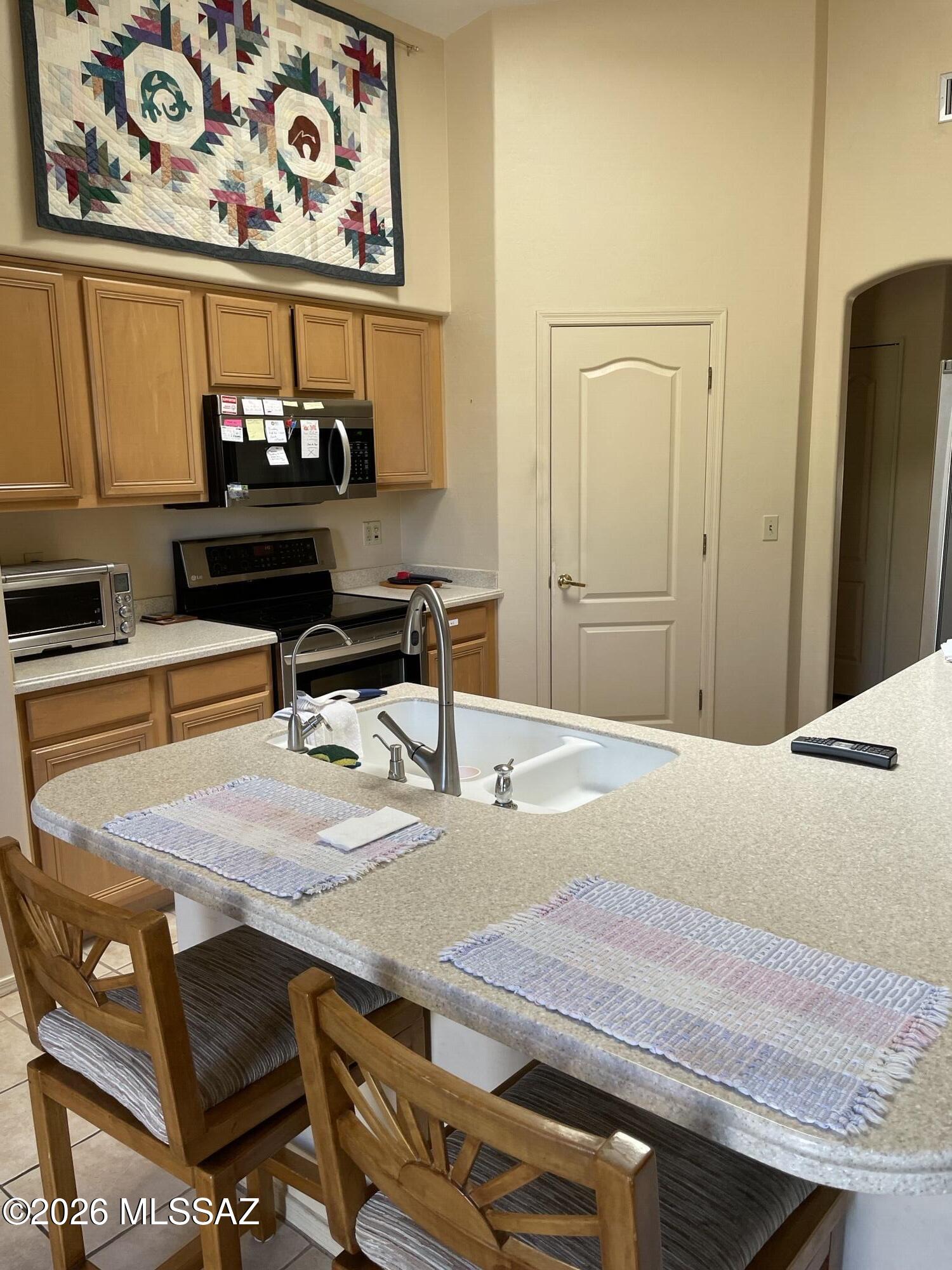 231 E Shadow Bluff Place