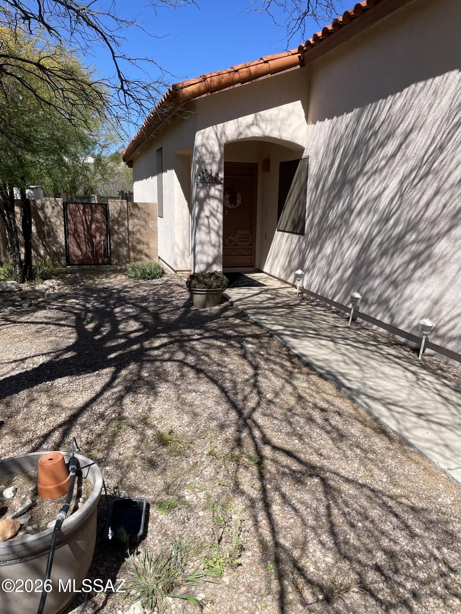 231 E Shadow Bluff Place