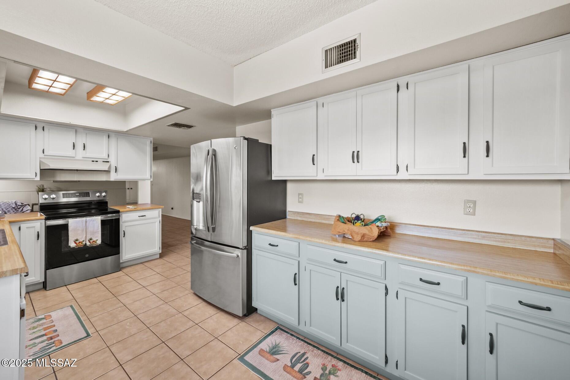 3841 N Four Winds Drive