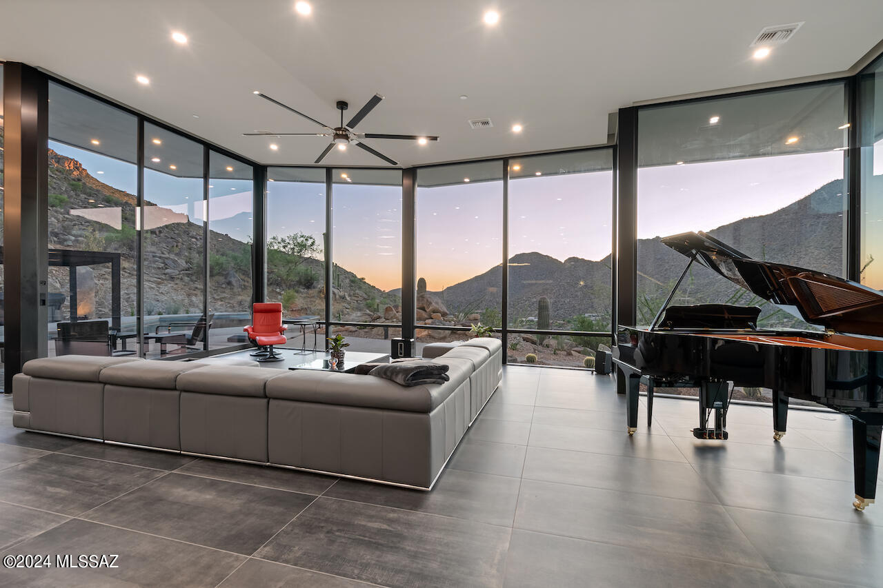 Canyon Pass At Dove Mountain - Residential