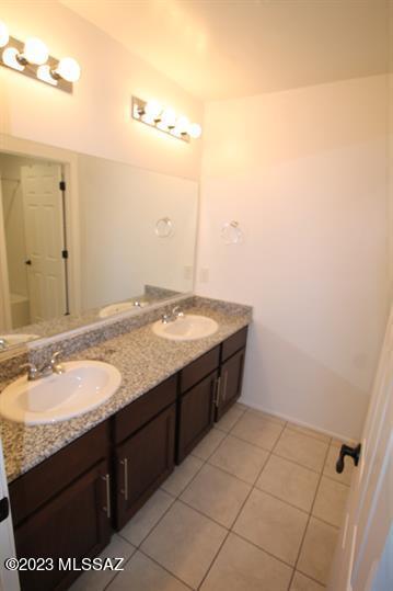 Gladden Farms Block 31 - Residential Lease