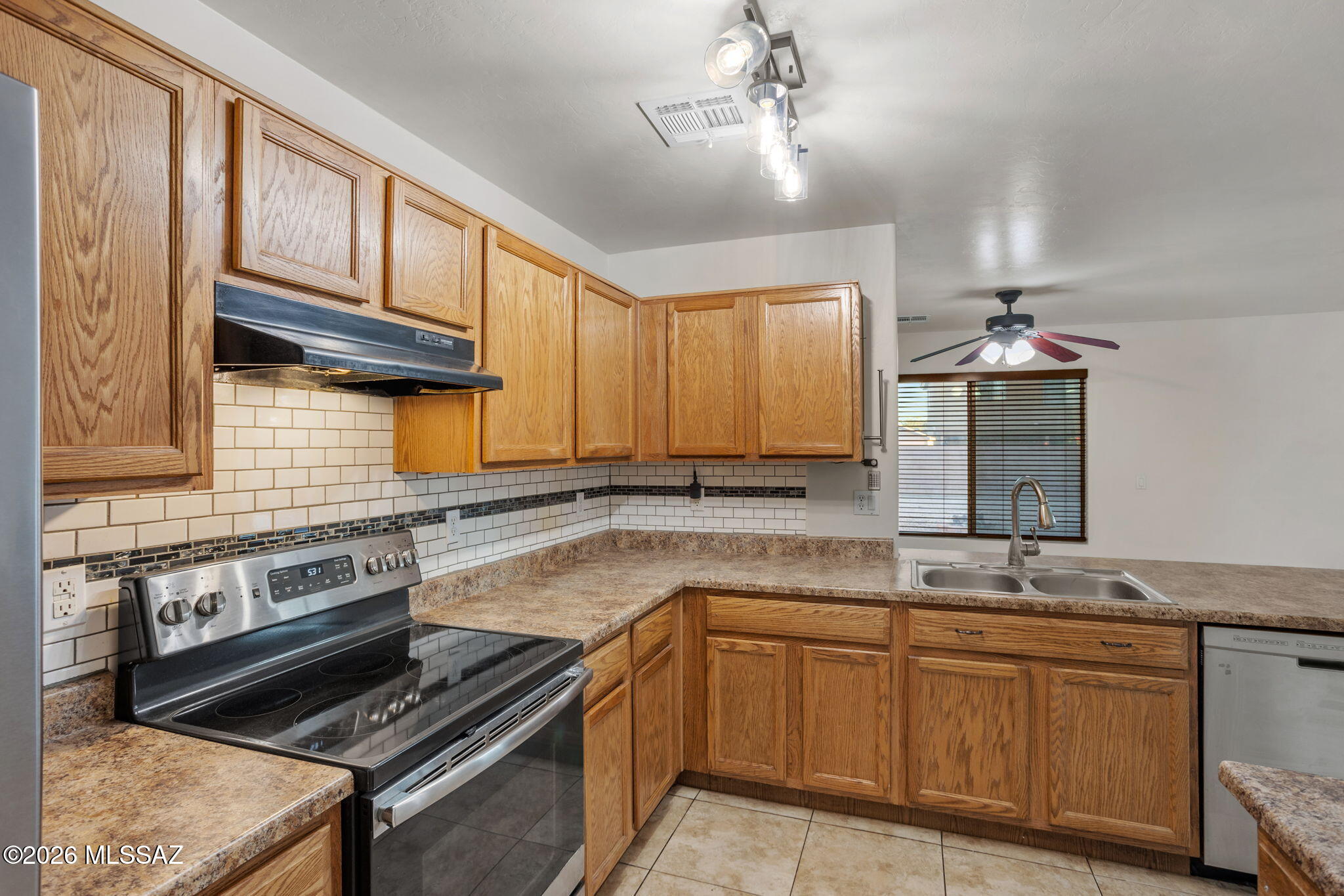 2067 W Silver Grass Place
