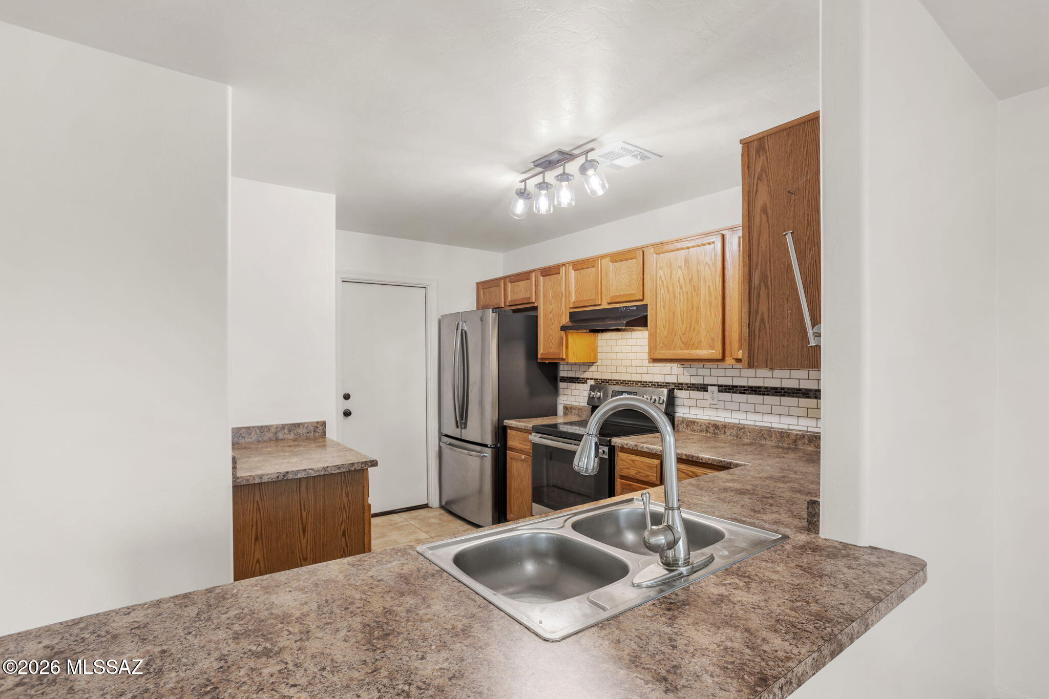 2067 W Silver Grass Place