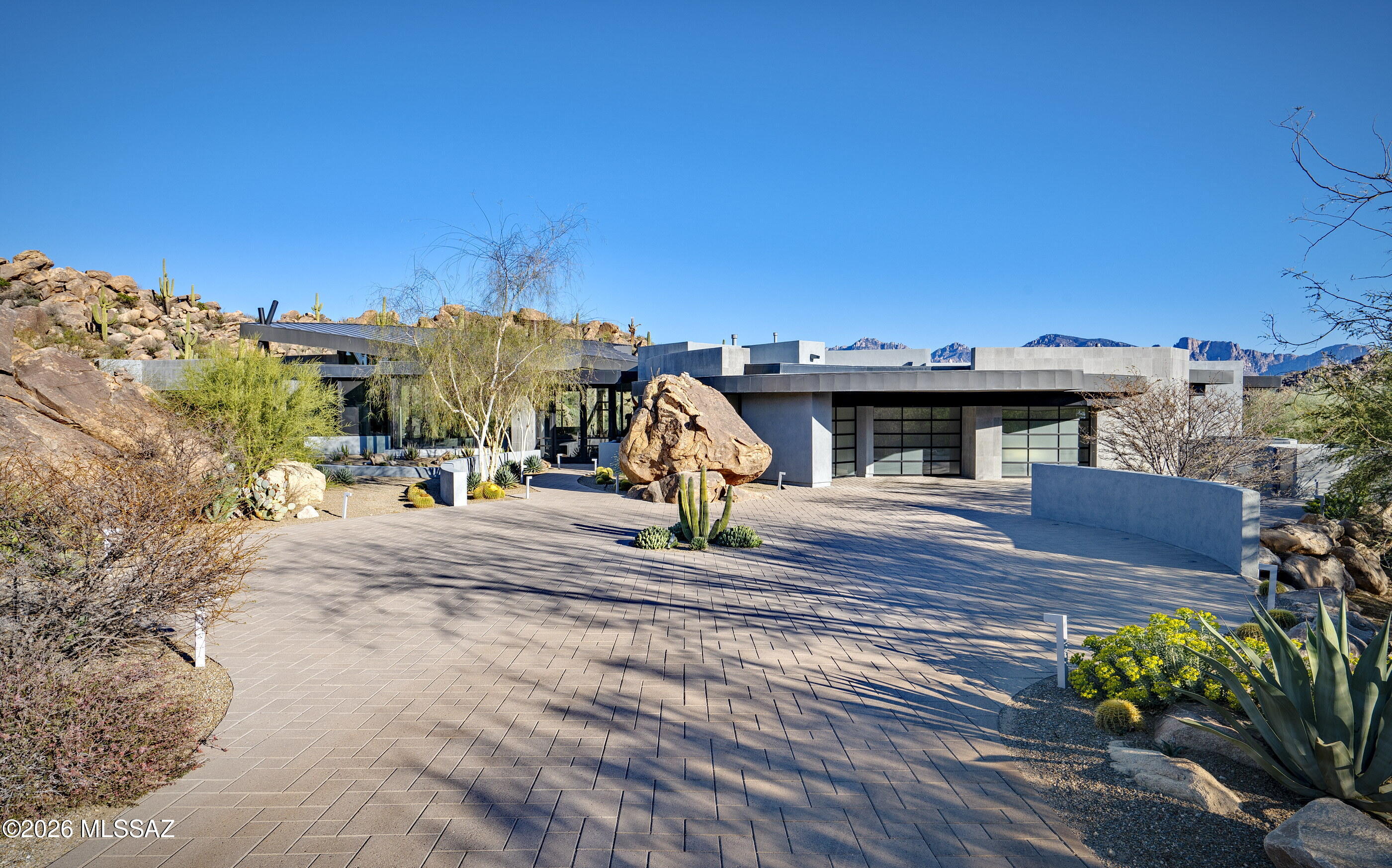 1470 W Tortolita Mountain Circle