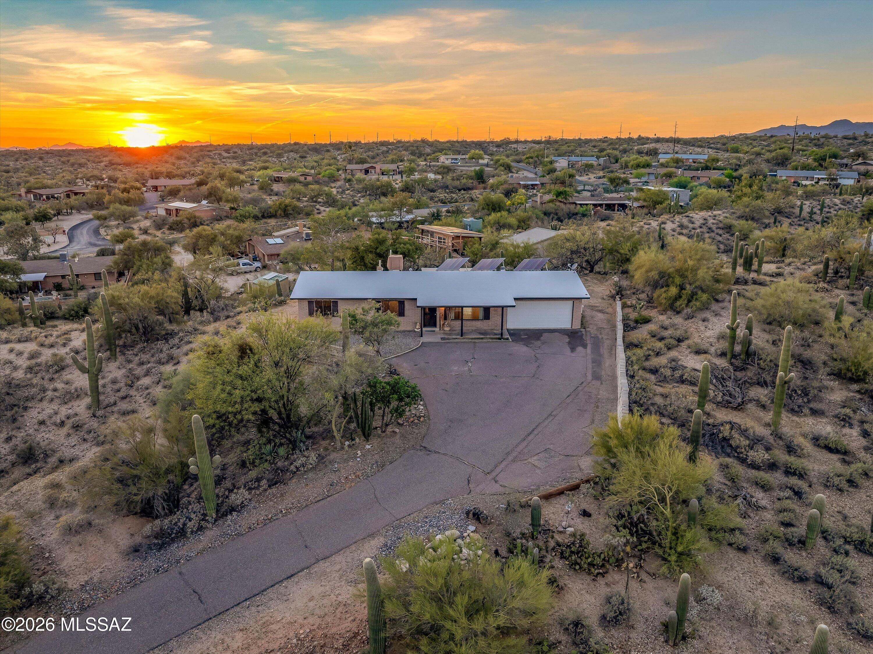 1608 W Placita Montuoso