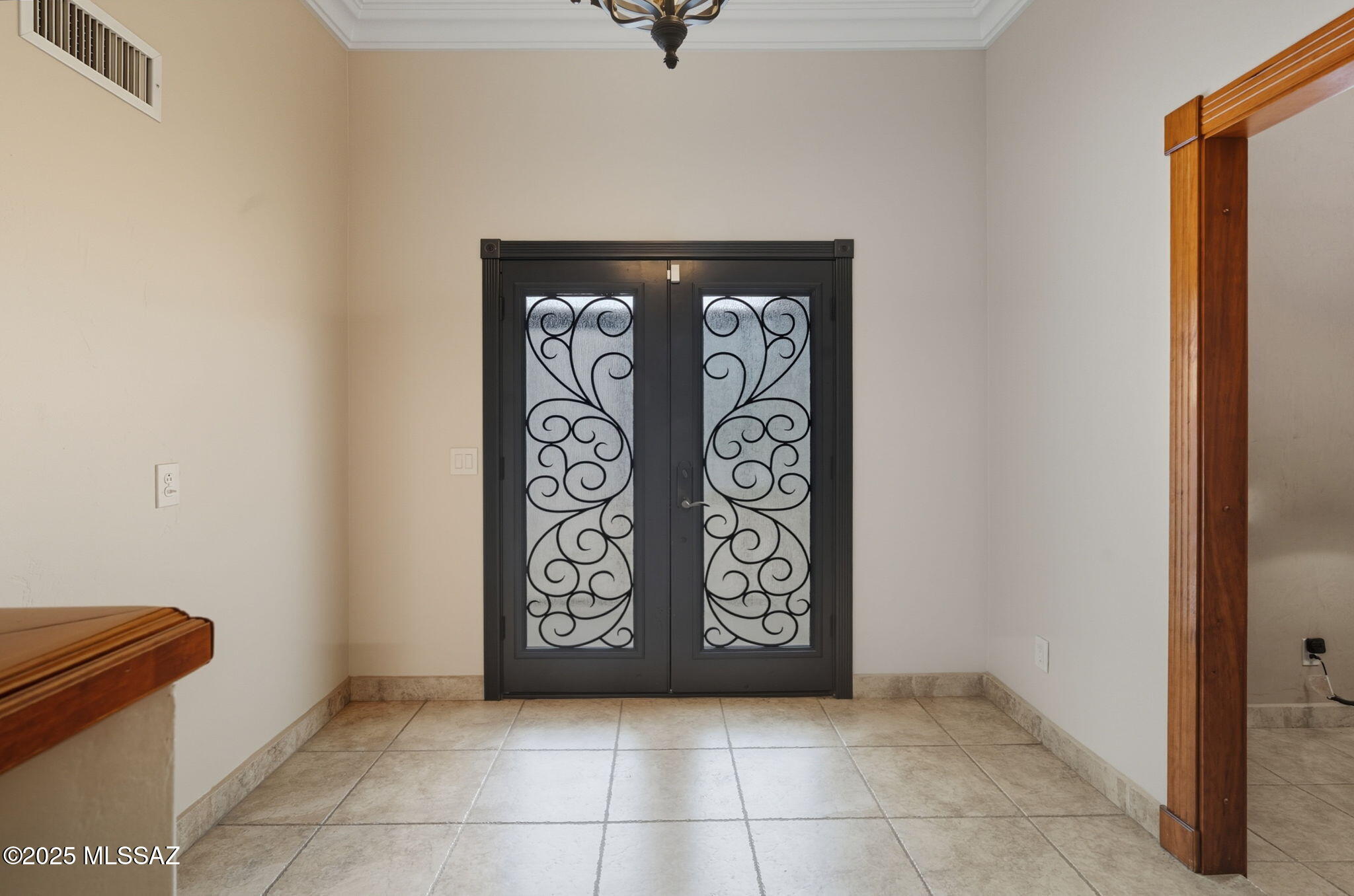 Lomas Saenz NO. 2 (1-14) - Residential